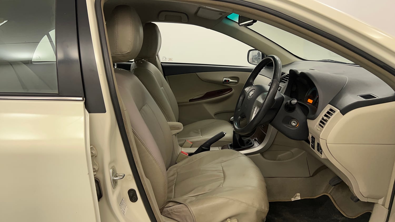 Used 2013 Toyota Corolla Altis 1.8 G Petrol Manual interior RIGHT SIDE FRONT DOOR CABIN VIEW