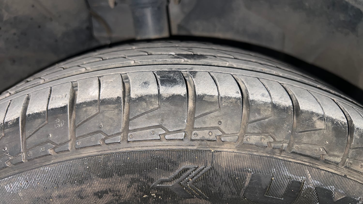 Used 2020 Ford EcoSport Trend 1.5L TDCi Diesel Manual tyres RIGHT FRONT TYRE TREAD VIEW