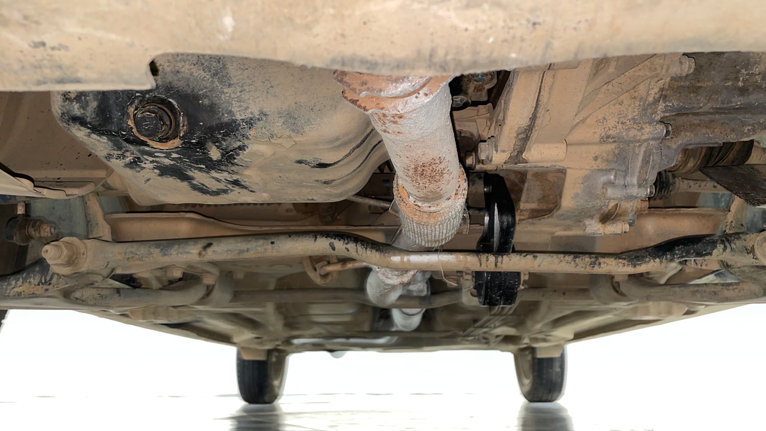 Used 2018 Tata Tiago Revotron XZ Petrol Manual extra FRONT LEFT UNDERBODY VIEW