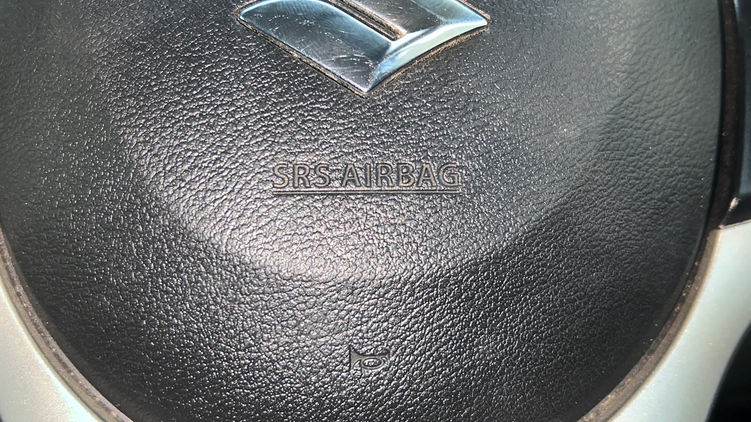Used 2023 Maruti Suzuki Wagon R VXI 1.0 AGS Petrol Automatic top_features Airbags