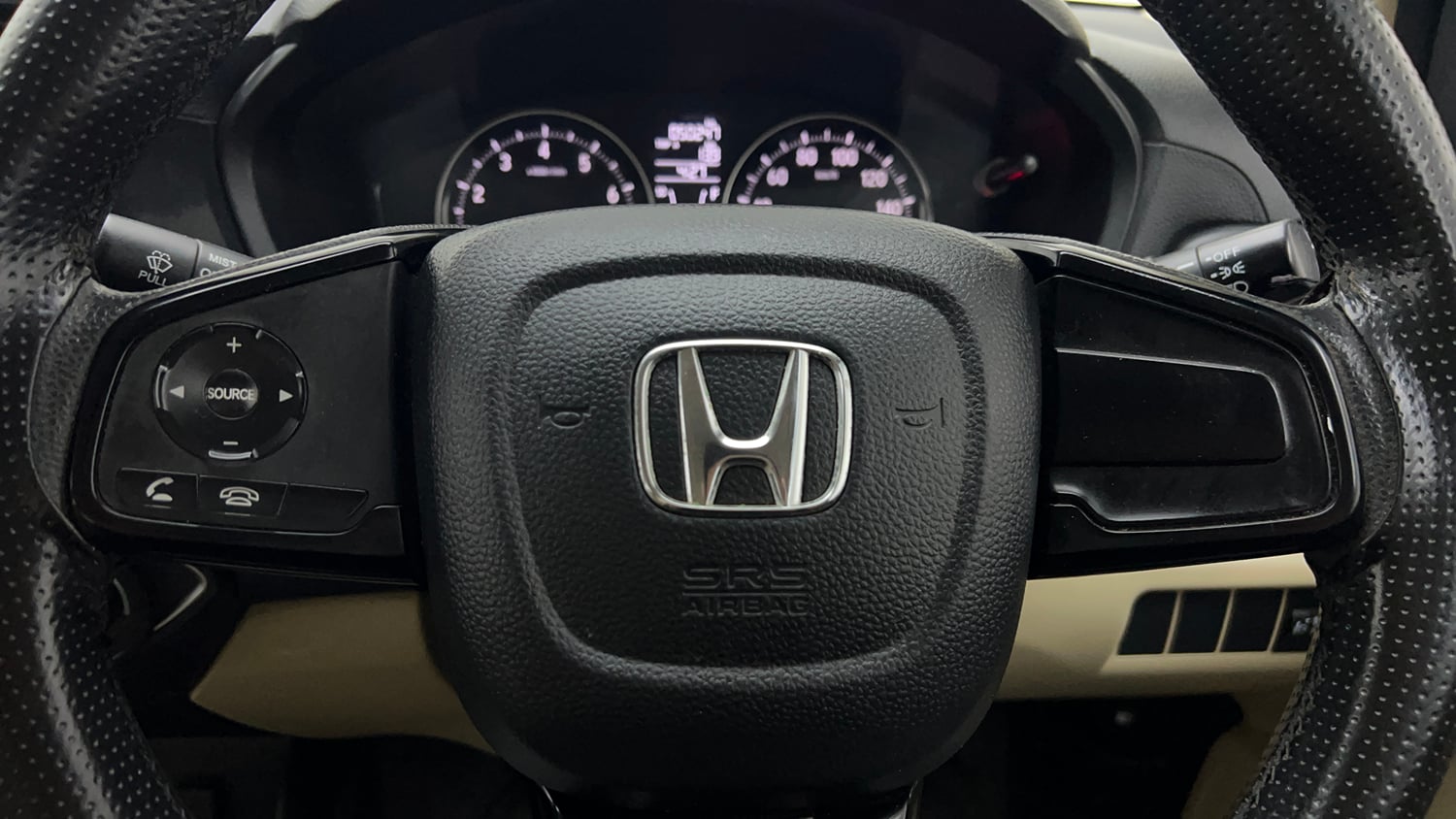 Used 2020 Honda Amaze 1.2 V MT Petrol Petrol Manual top_features Steering mounted controls