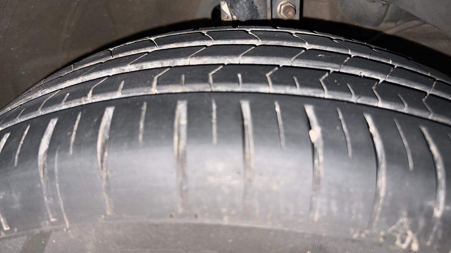 Used 2020 Maruti Suzuki Swift ZXi Plus AMT Petrol Automatic tyres RIGHT FRONT TYRE TREAD VIEW
