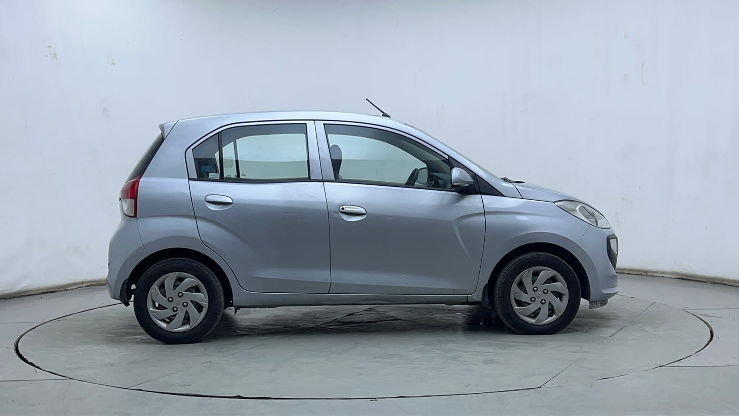Used 2020 Hyundai Santro Sportz Petrol Manual exterior RIGHT SIDE VIEW
