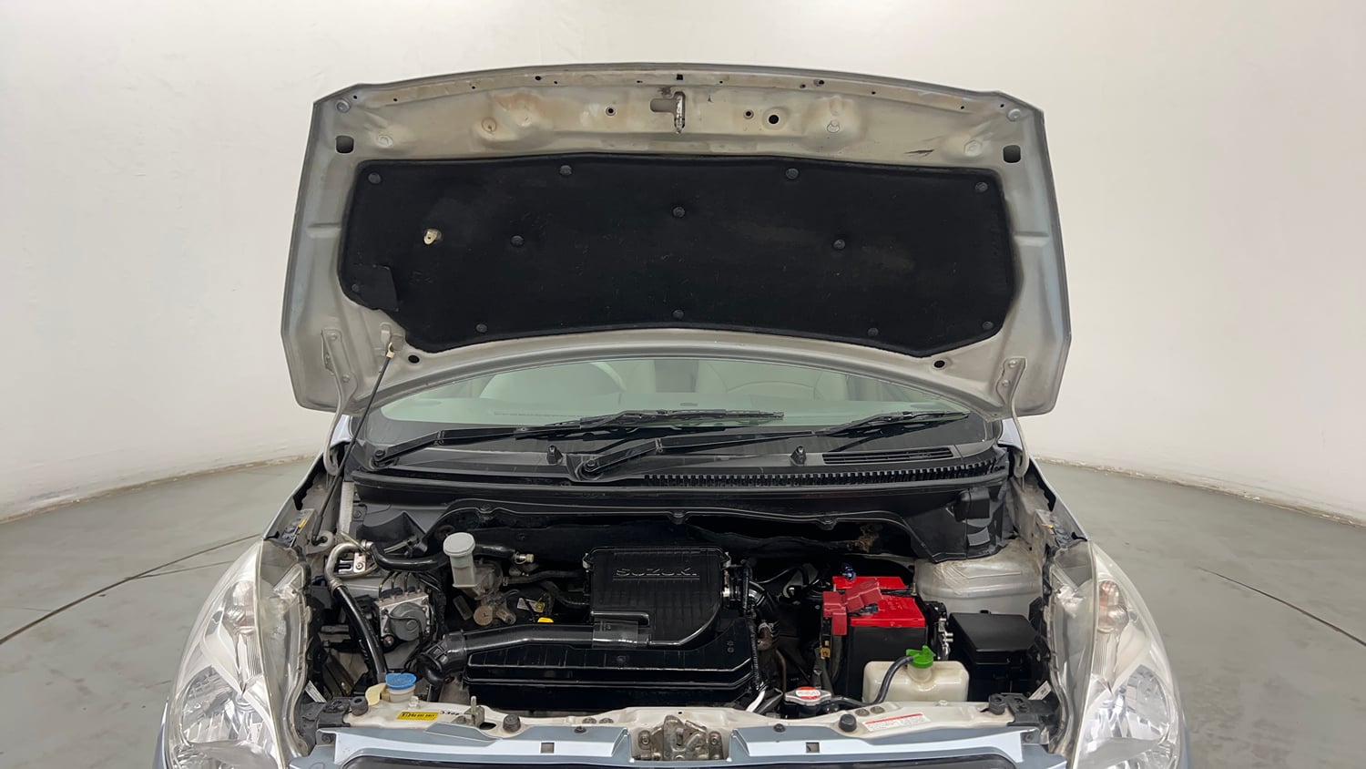Used 2014 Maruti Suzuki Ertiga ZXi Petrol Manual engine ENGINE & BONNET OPEN FRONT VIEW