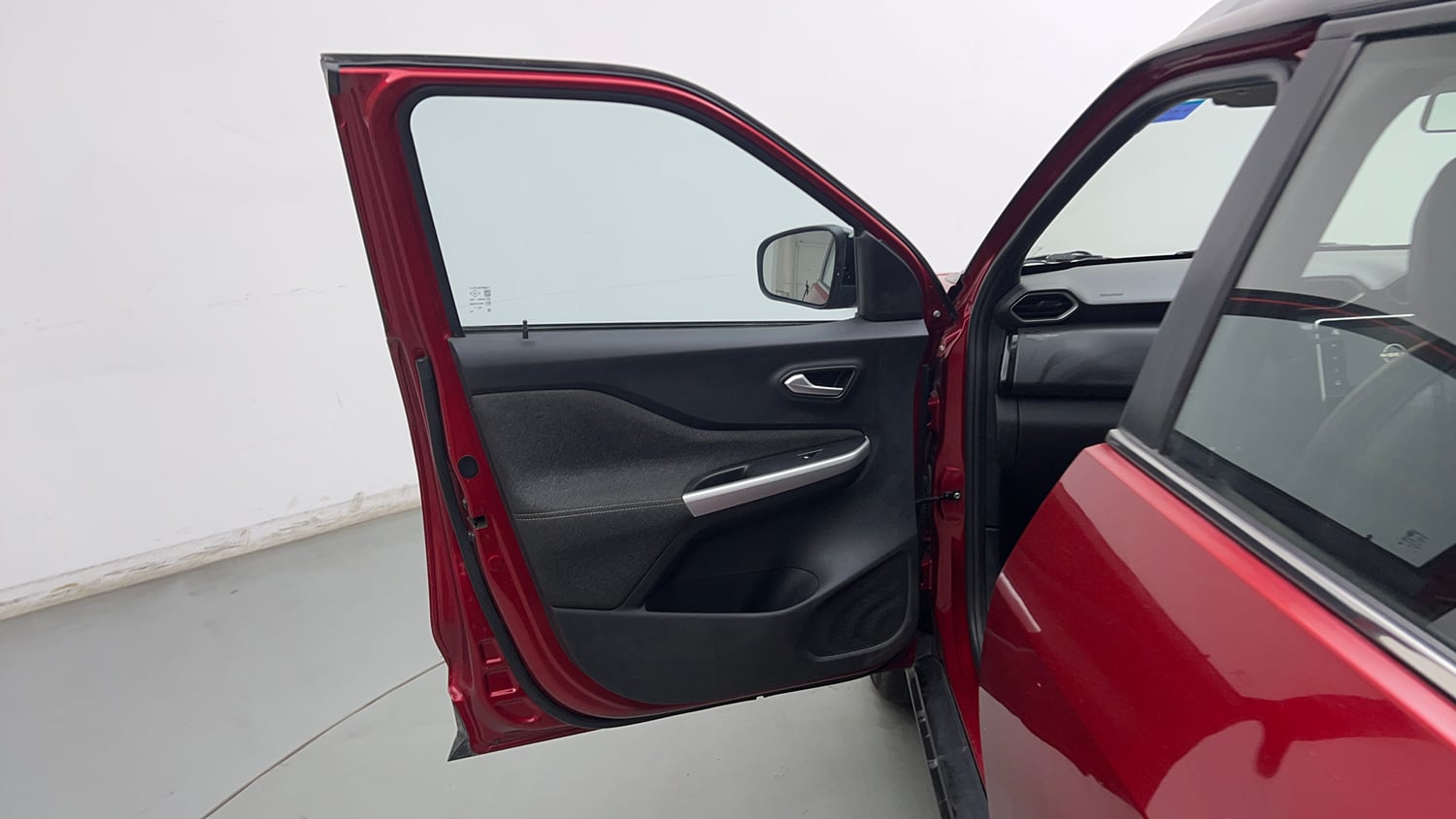 Used 2021 Nissan Magnite XV Premium Turbo (O) CVT Dual Tone Petrol Automatic interior LEFT FRONT DOOR OPEN VIEW