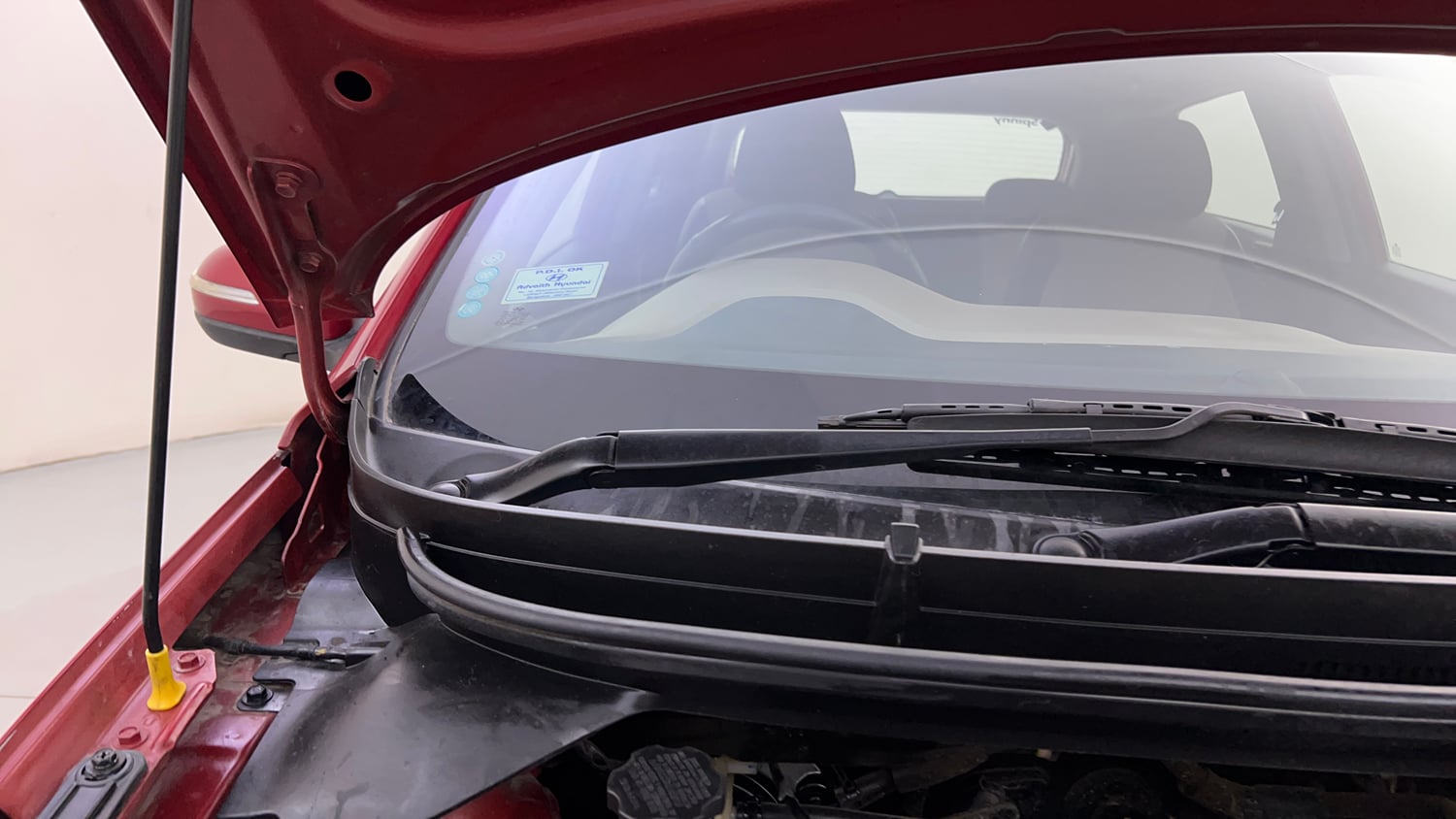 Used 2016 Hyundai Elite i20 Sportz 1.2 Petrol Manual engine ENGINE RIGHT SIDE HINGE & APRON VIEW