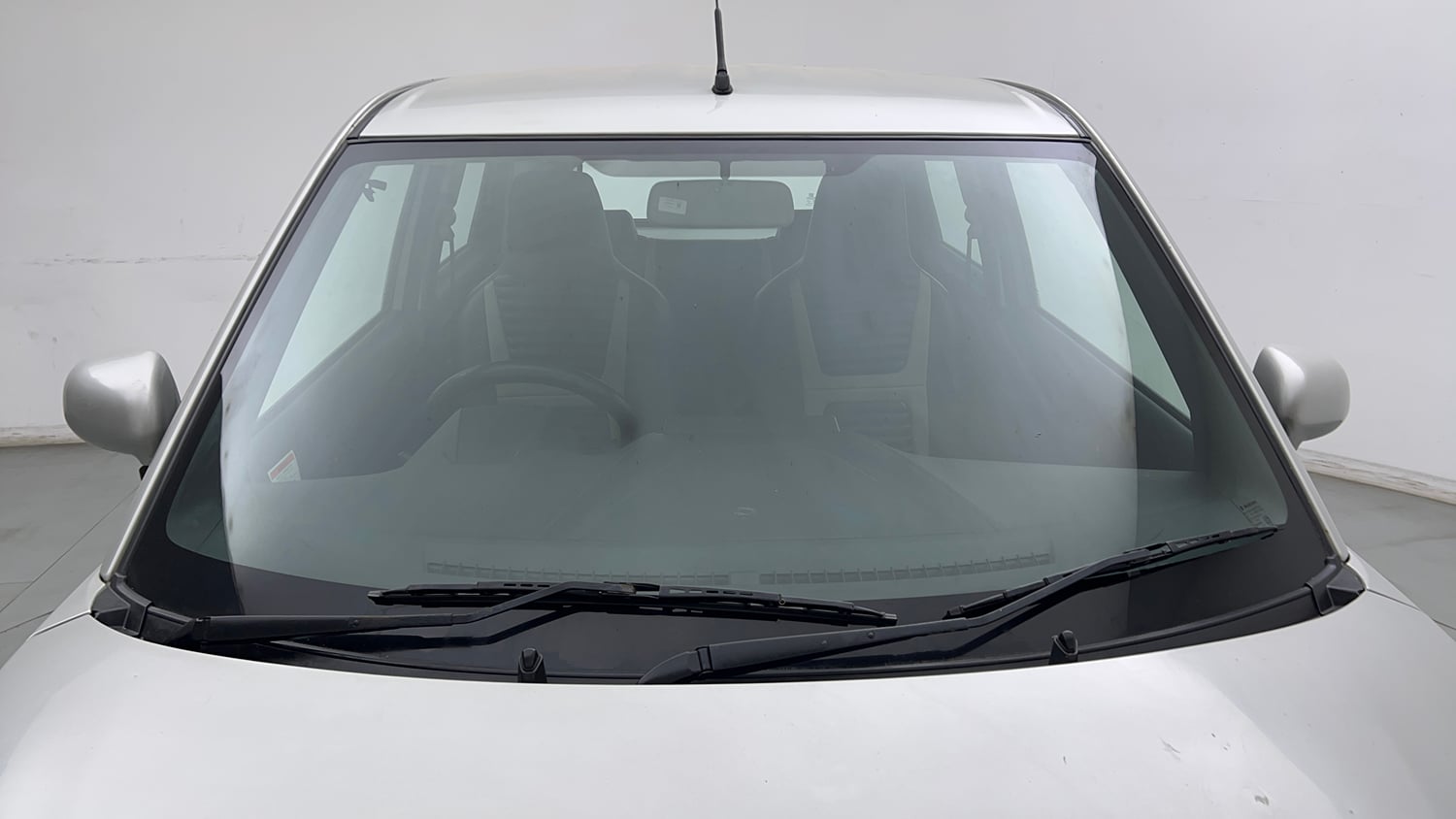 Used 2024 Maruti Suzuki Wagon R LXI 1.0 CNG Cng Manual exterior FRONT WINDSHIELD VIEW