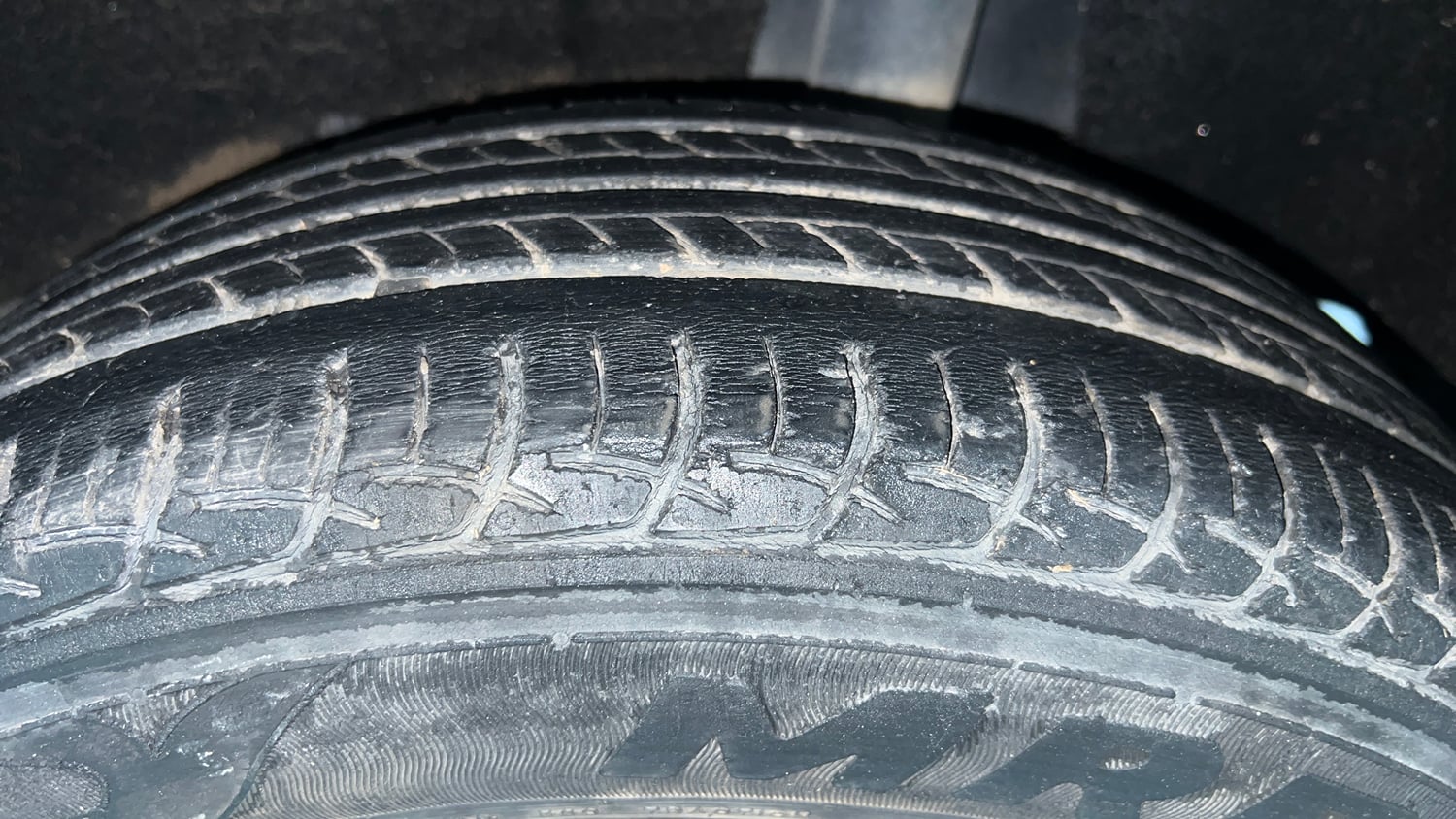 Used 2018 Maruti Suzuki Baleno Delta 1.3 Diesel Manual tyres LEFT REAR TYRE TREAD VIEW