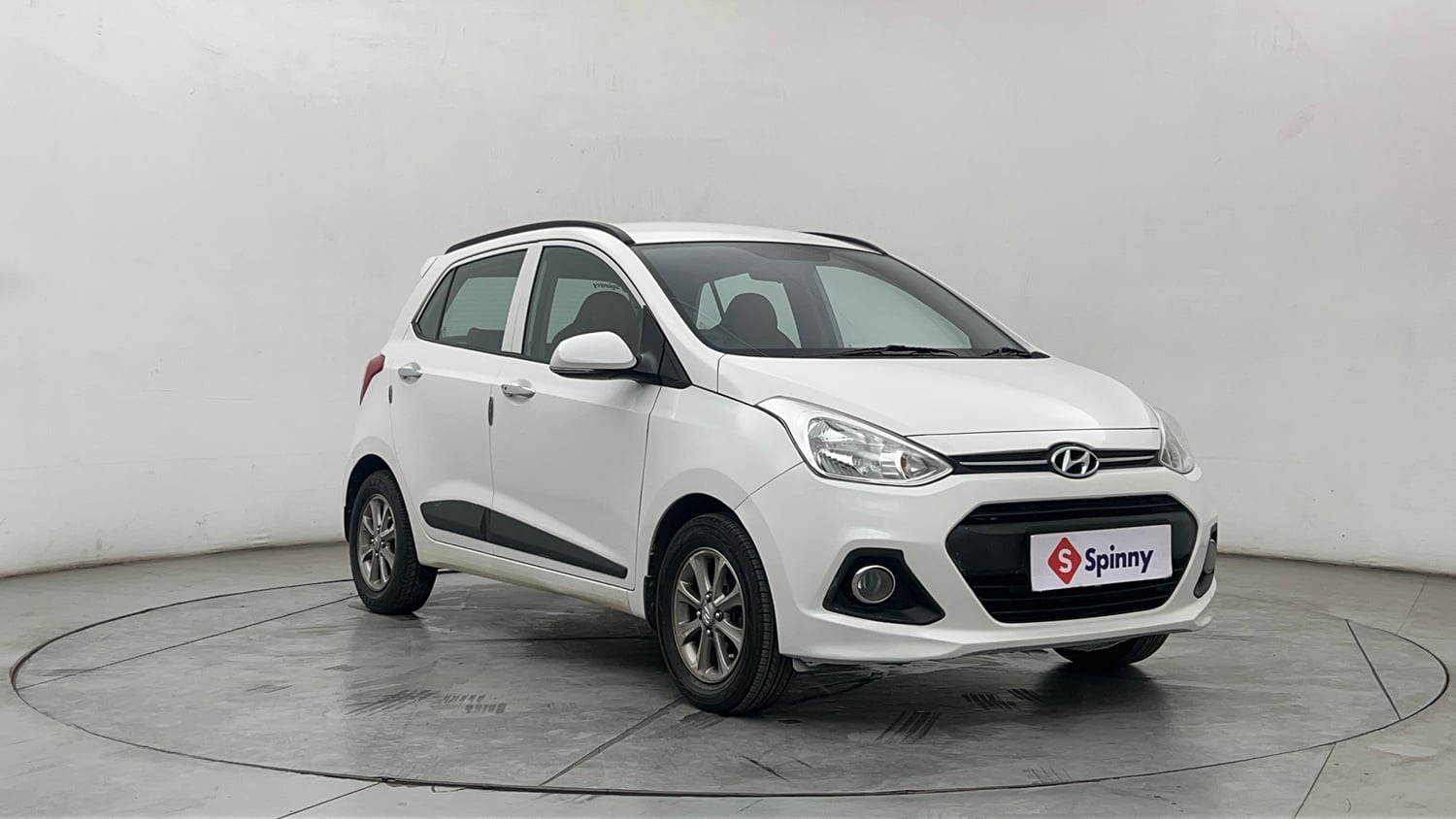 Used 2016 Hyundai Grand i10 Asta 1.2 Kappa VTVT Petrol Manual exterior RIGHT FRONT CORNER VIEW