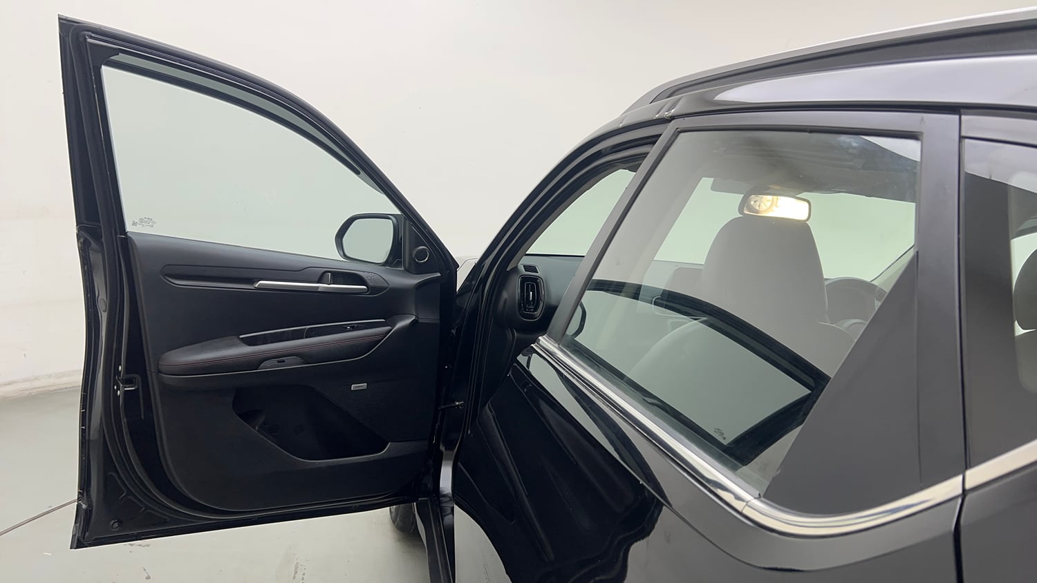 Used 2023 Kia Sonet GTX Plus 1.0 Turbo Petrol DCT Petrol Automatic interior LEFT FRONT DOOR OPEN VIEW