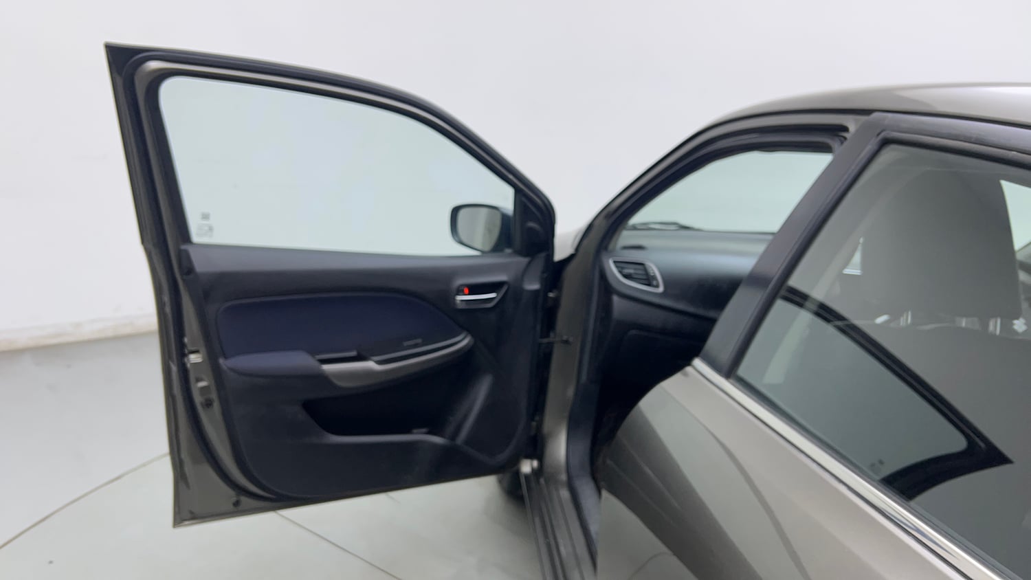 Used 2020 Maruti Suzuki Baleno Zeta Petrol Manual interior LEFT FRONT DOOR OPEN VIEW