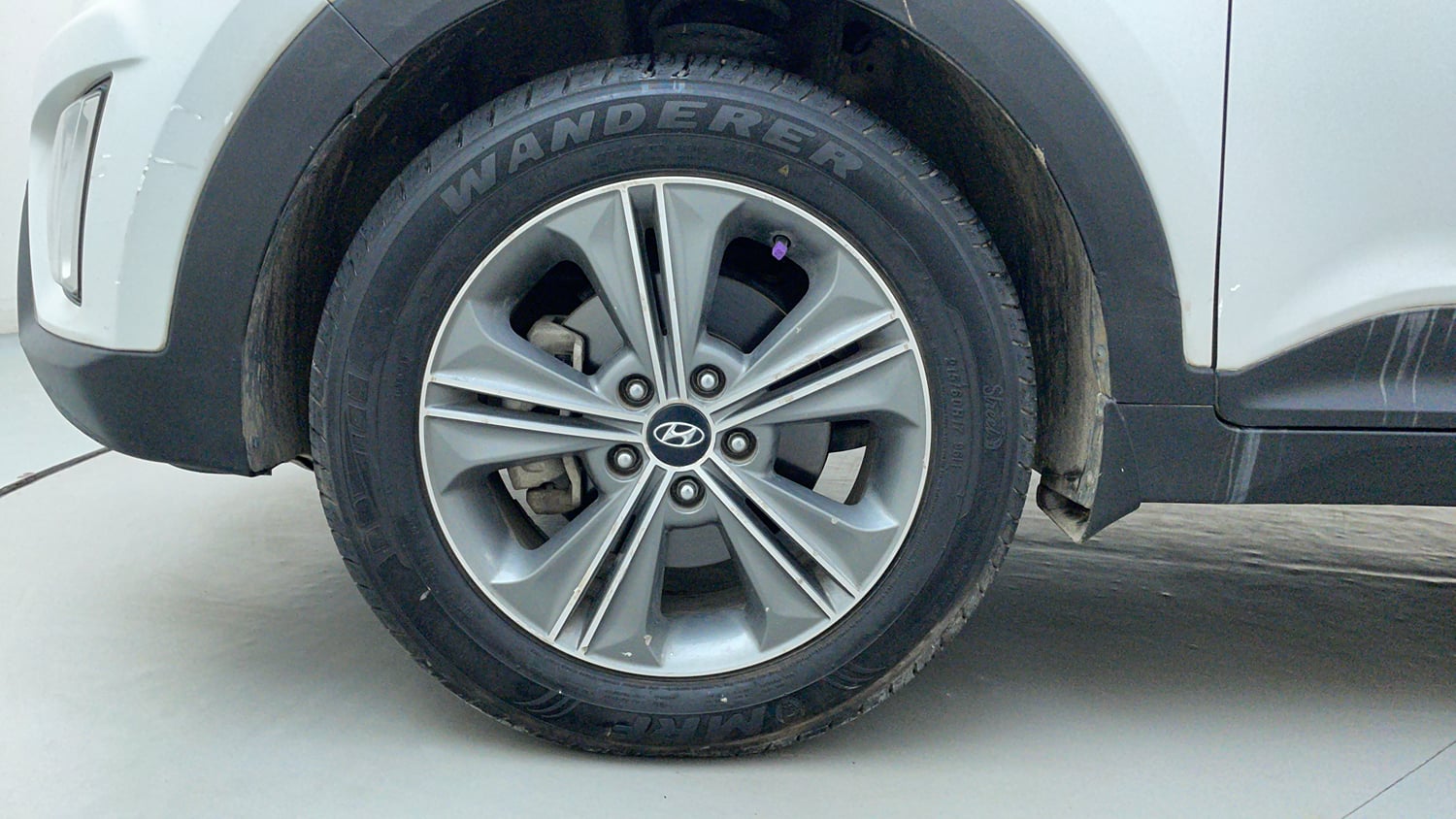 Used 2016 Hyundai Creta 1.6 SX Plus AT Petrol Petrol Automatic tyres LEFT FRONT TYRE RIM VIEW