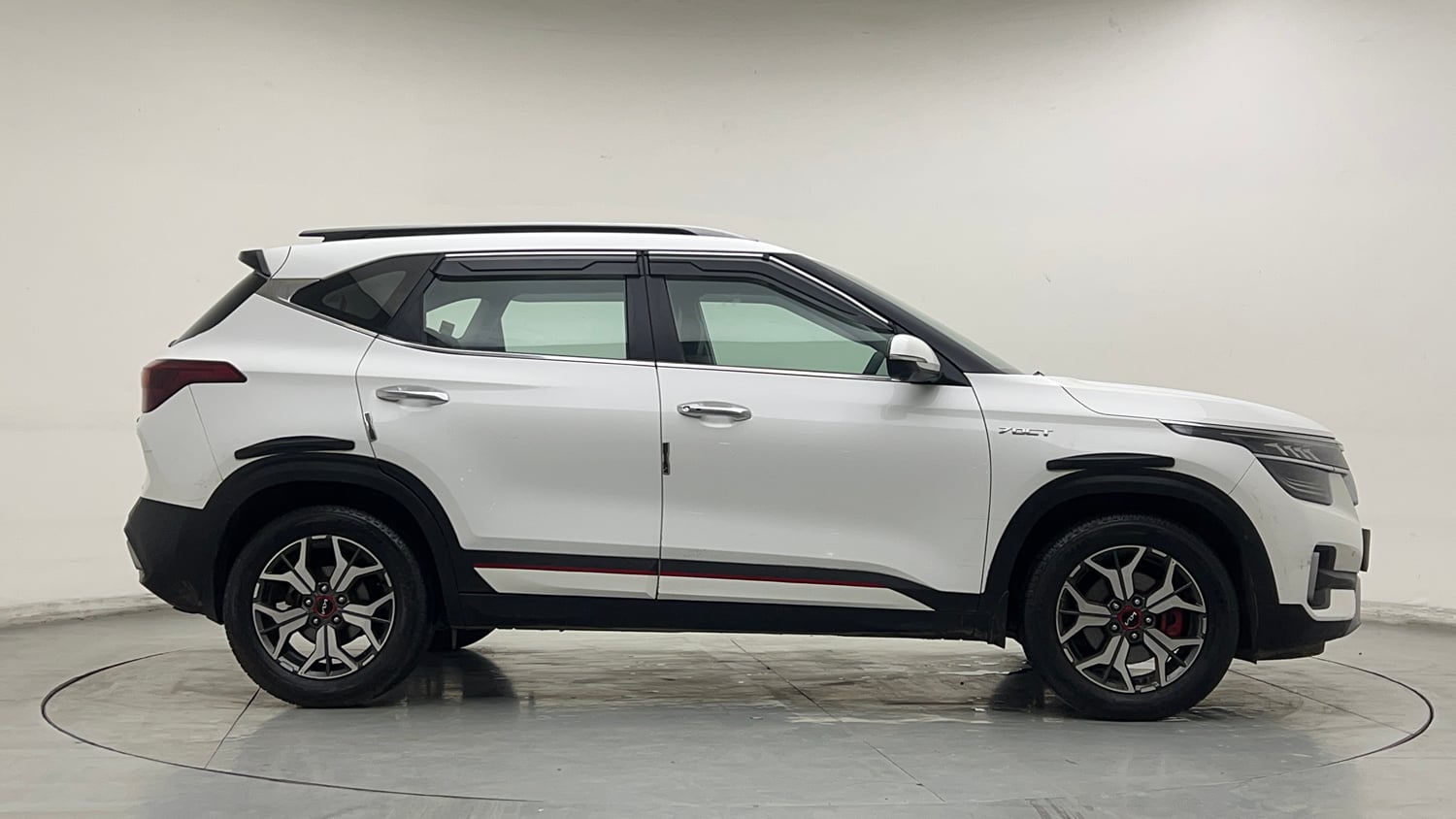 Used 2022 Kia Seltos GTX Plus 1.4 DCT Petrol Automatic exterior RIGHT SIDE VIEW