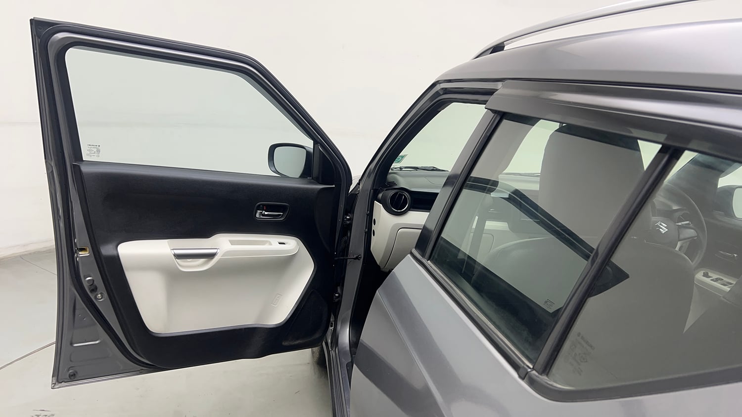 Used 2020 Maruti Suzuki Ignis Delta 1.2 AMT Petrol Automatic interior LEFT FRONT DOOR OPEN VIEW
