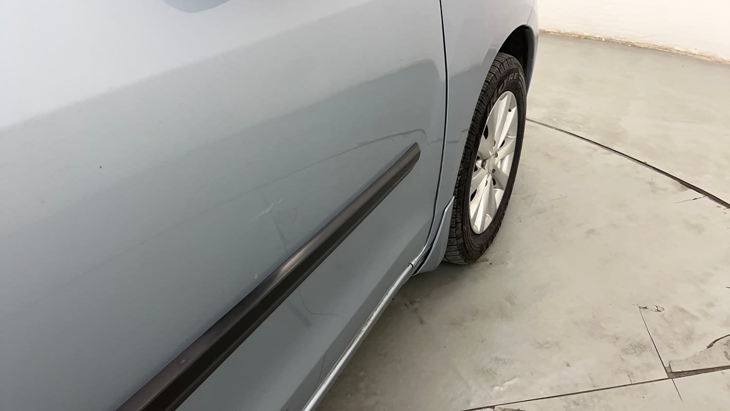 Used 2014 Maruti Suzuki Ertiga ZXi Petrol Manual dents MINOR SCRATCH