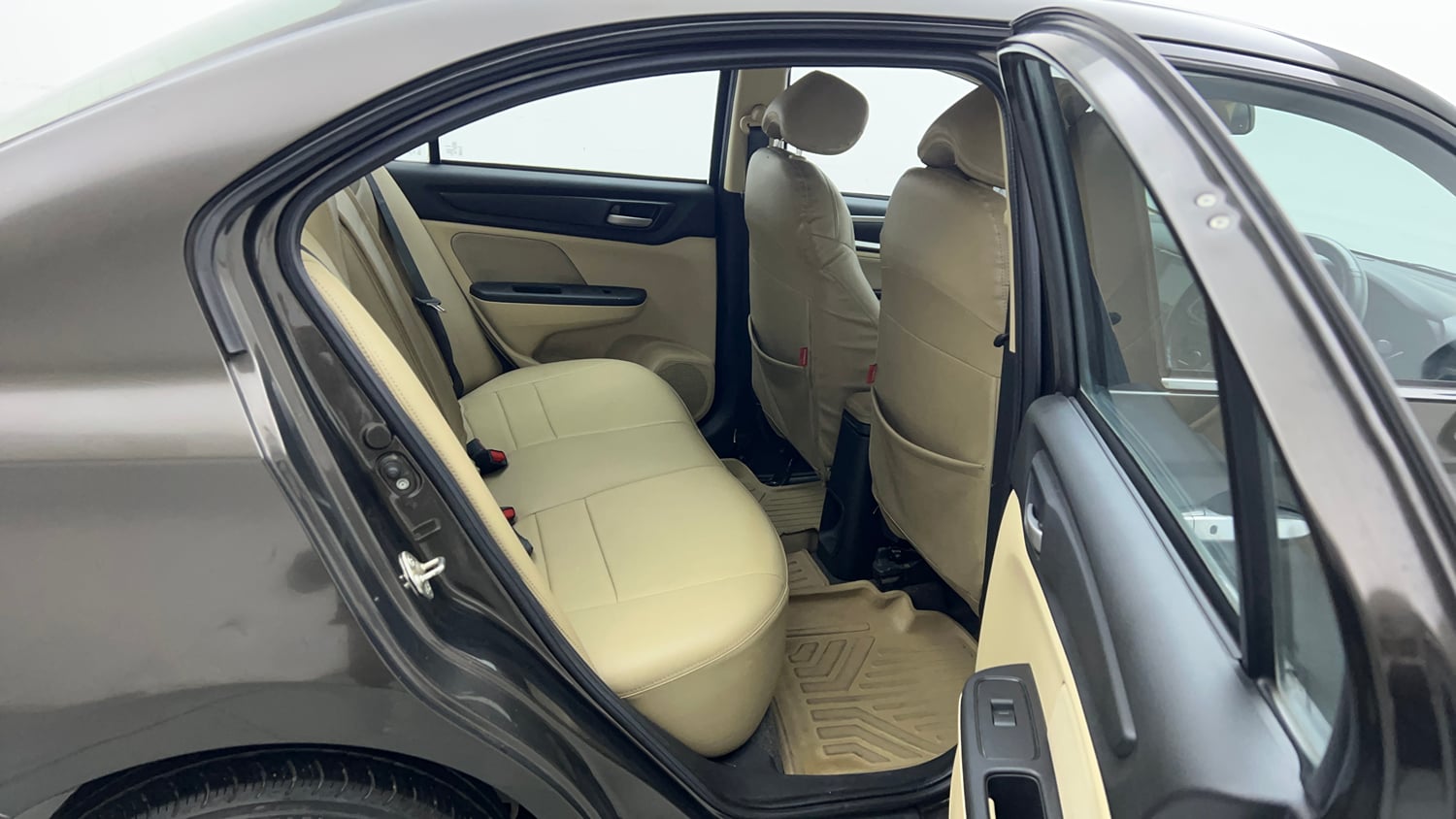 Used 2023 Honda Amaze VX 1.2 Petrol CVT Petrol Automatic interior RIGHT SIDE REAR DOOR CABIN VIEW