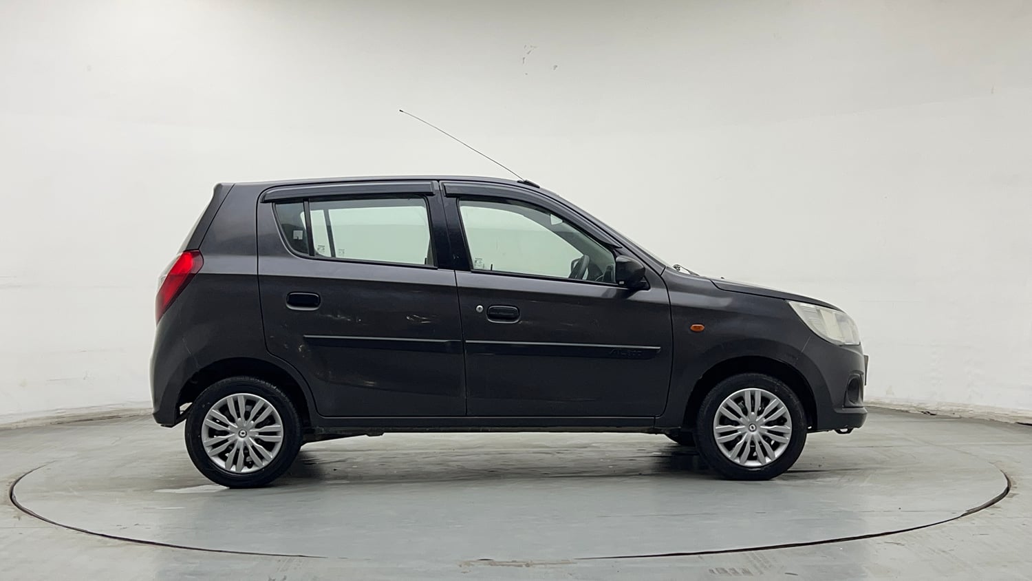 Used 2016 Maruti Suzuki Alto K10 VXi Petrol Manual exterior RIGHT SIDE VIEW