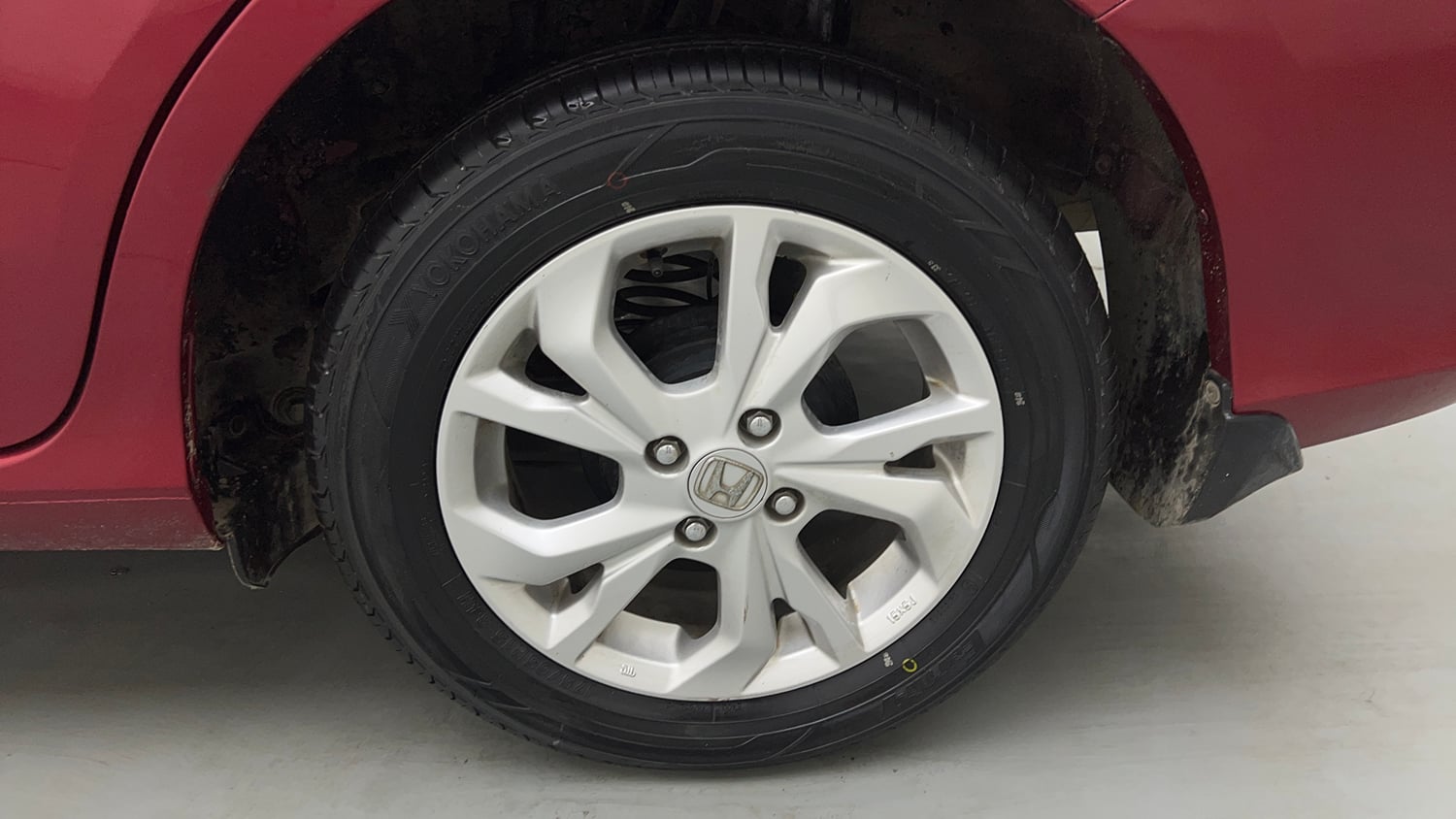 Used 2020 Honda Amaze 1.2 V MT Petrol Petrol Manual tyres LEFT REAR TYRE RIM VIEW