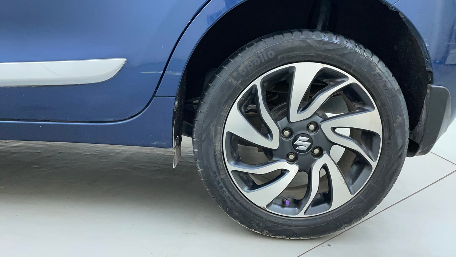 Used 2019 Maruti Suzuki Baleno Zeta 1.2 Petrol Manual tyres LEFT REAR TYRE RIM VIEW