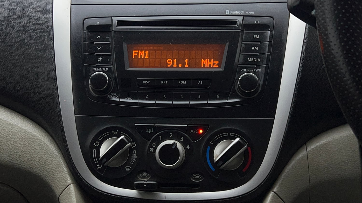 Used 2017 Maruti Suzuki Celerio ZXi Petrol Manual top_features Integrated (in-dash) music system
