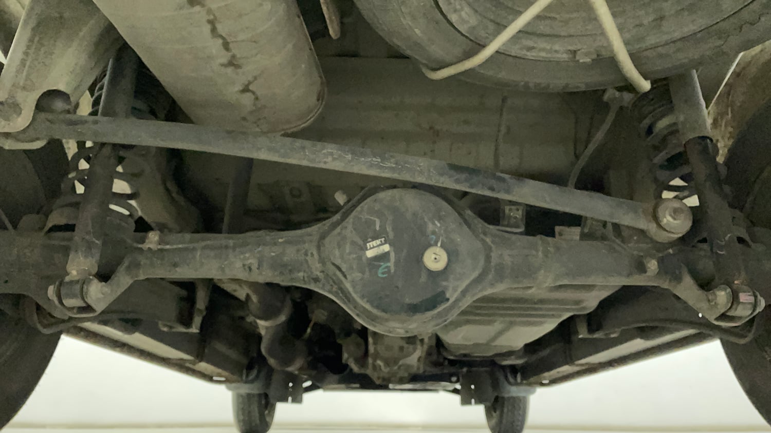 Used 2019 Maruti Suzuki Eeco 5 STR WITH A/C+HTR Petrol Manual extra REAR UNDERBODY VIEW (TAKEN FROM REAR)