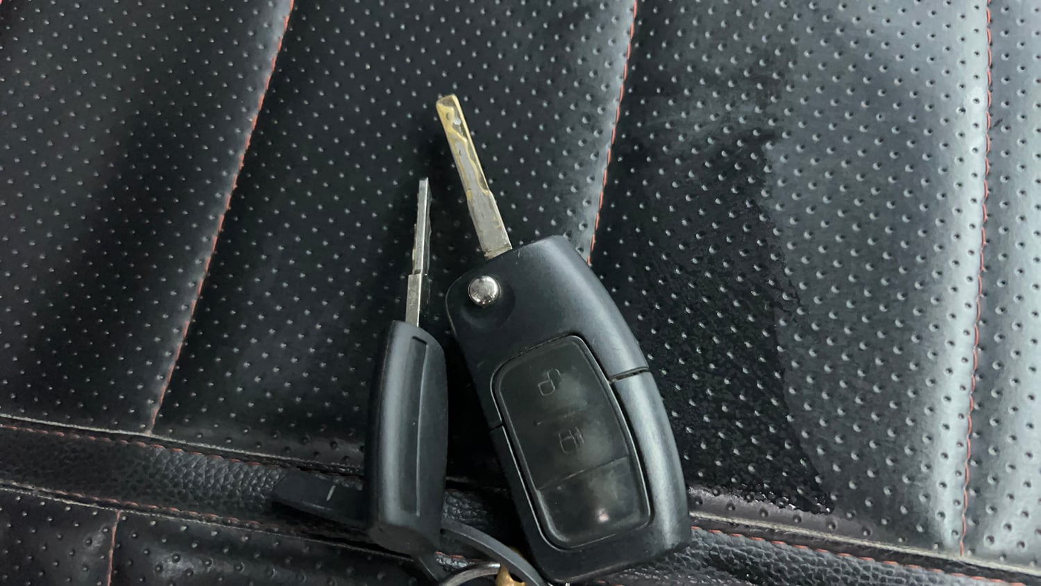 Used 2015 Ford EcoSport Titanium 1.5 Ti-VCT AT Petrol Automatic extra CAR KEY VIEW