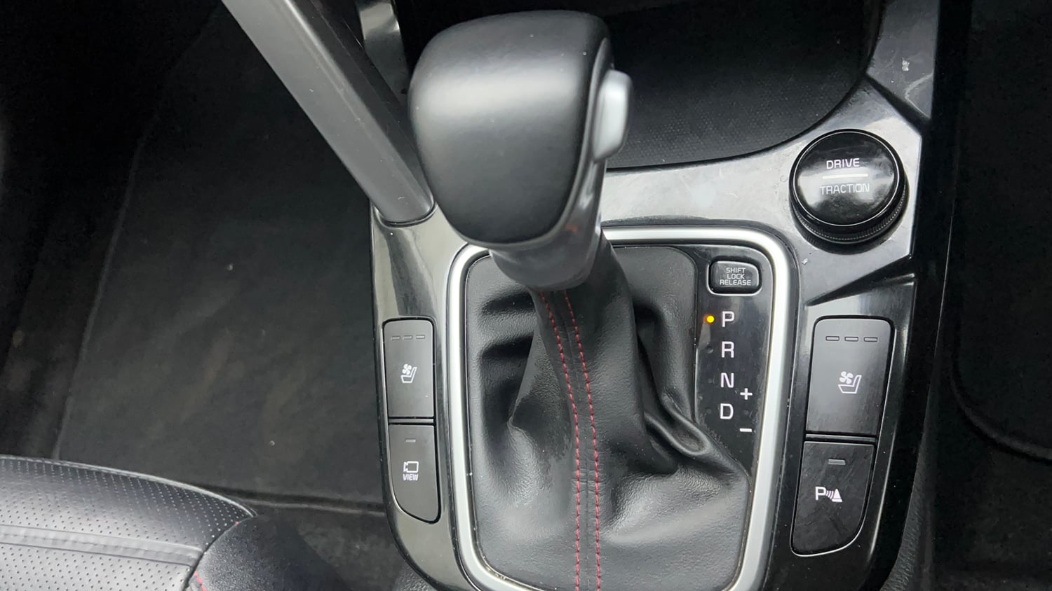 Used 2022 Kia Seltos GTX Plus 1.4 DCT Petrol Automatic interior GEAR  KNOB VIEW