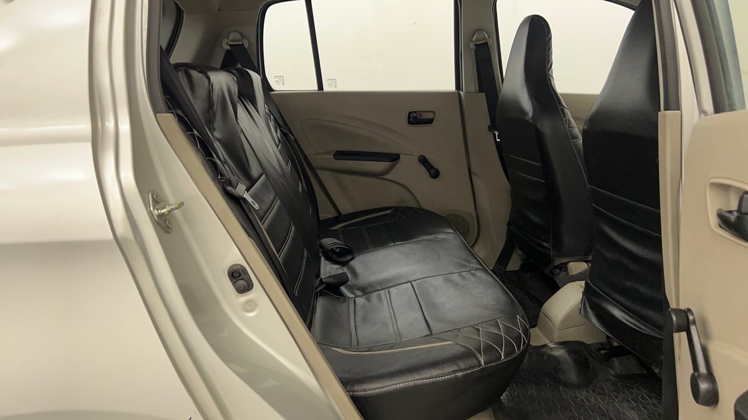 Used 2017 Maruti Suzuki Celerio LXi ABS Petrol Manual interior RIGHT SIDE REAR DOOR CABIN VIEW