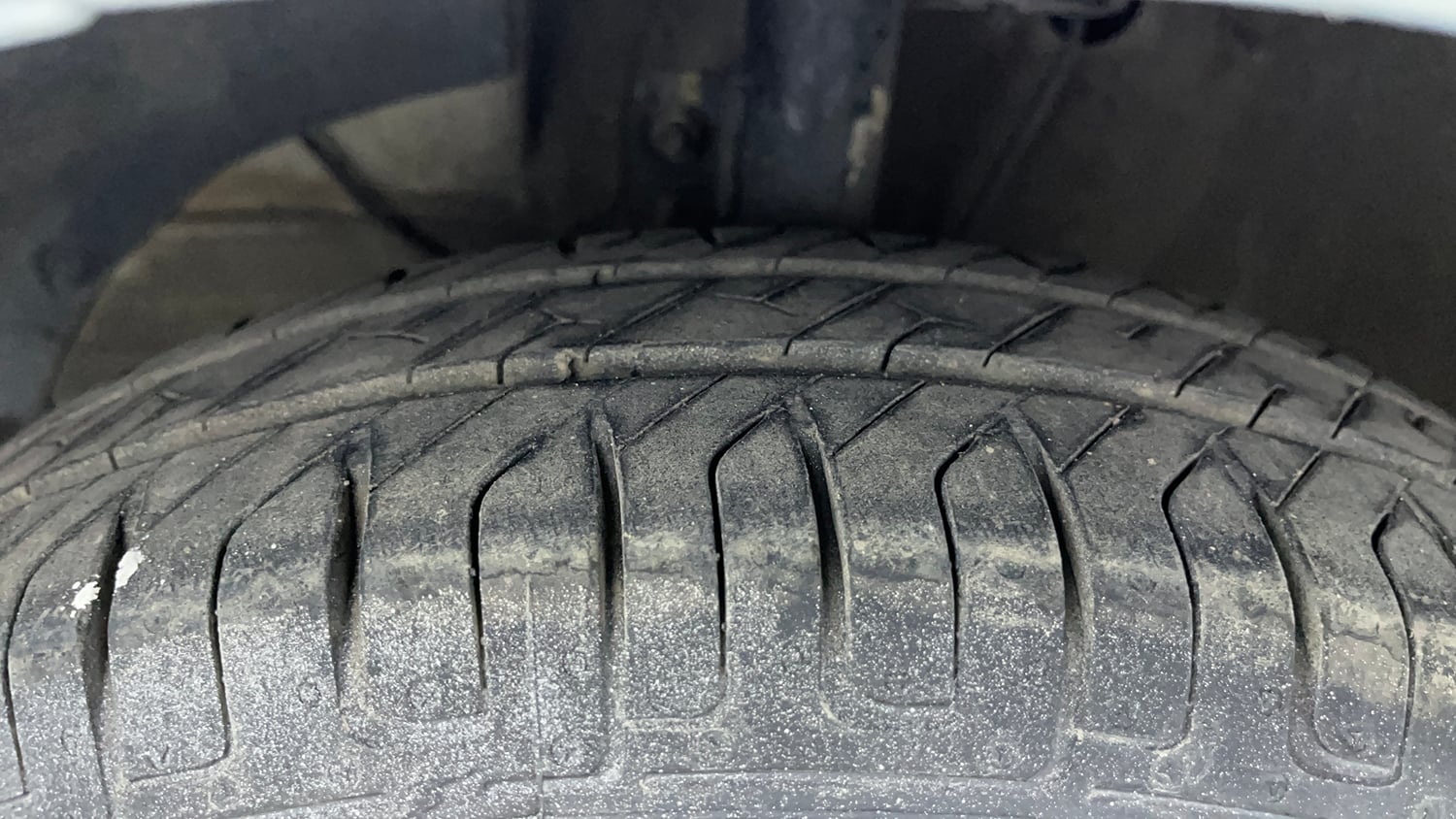 Used 2017 Maruti Suzuki Dzire VXi Petrol Manual tyres LEFT FRONT TYRE TREAD VIEW