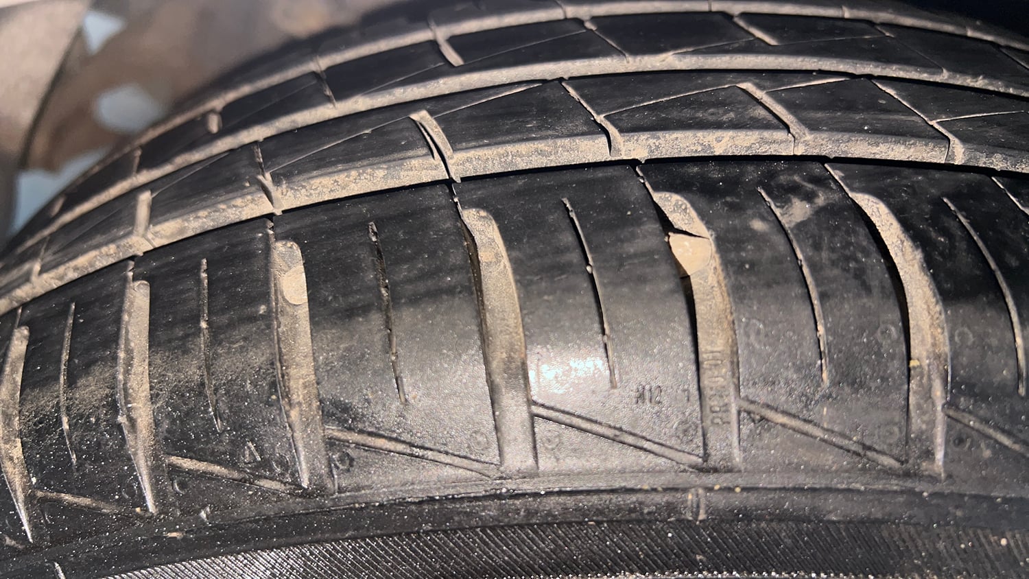 Used 2016 Hyundai Grand i10 Magna 1.2 Kappa VTVT Petrol Manual tyres RIGHT REAR TYRE TREAD VIEW