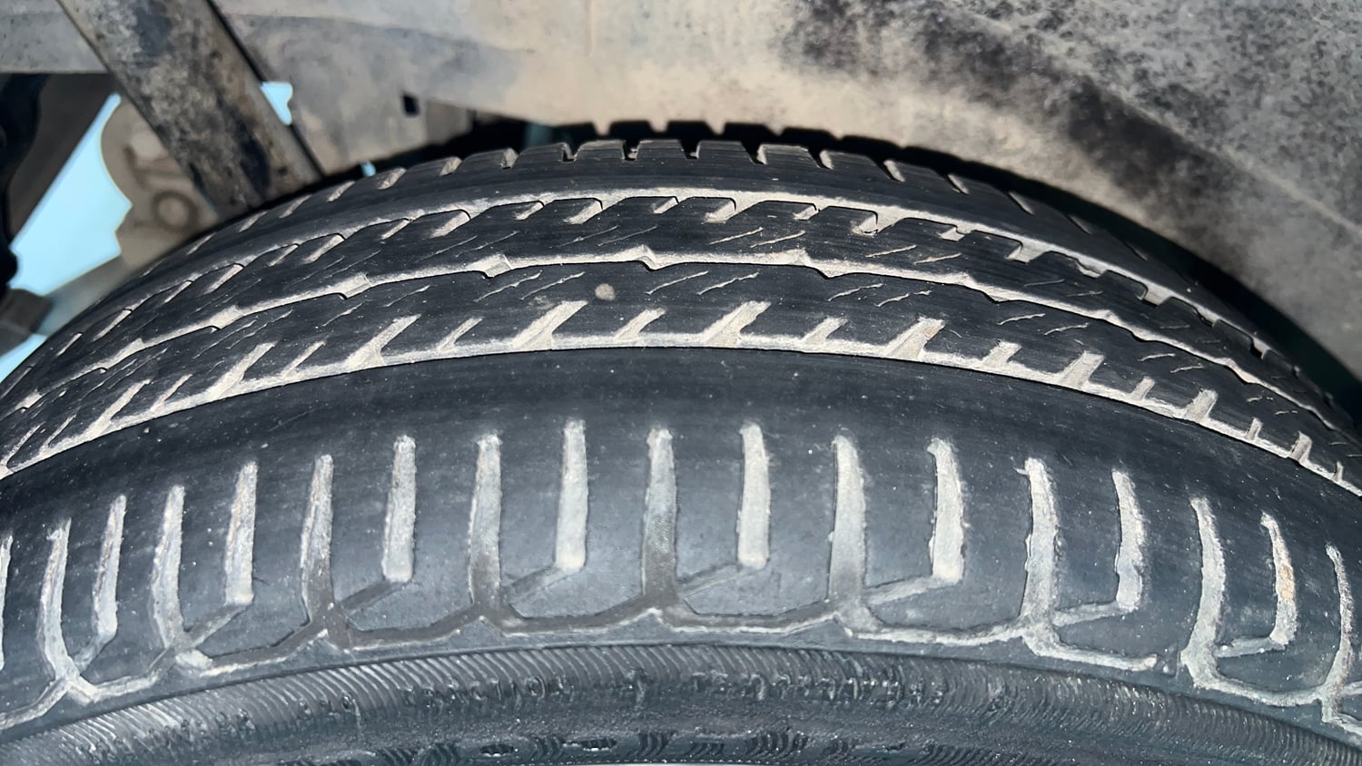 Used 2013 Maruti Suzuki Wagon R VXI Petrol Manual tyres RIGHT REAR TYRE TREAD VIEW