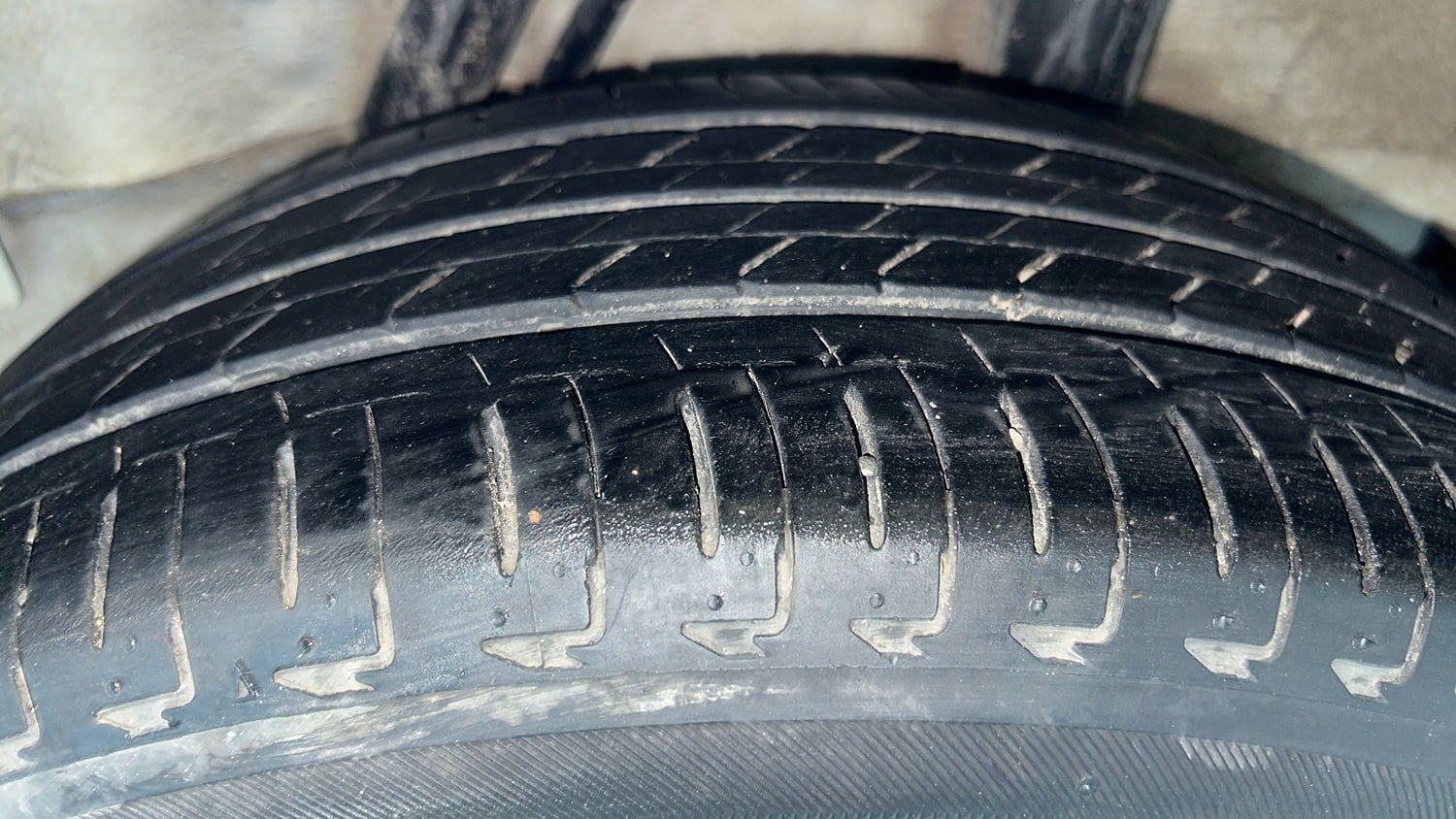 Used 2024 Honda City ZX Petrol CVT Petrol Automatic tyres LEFT REAR TYRE TREAD VIEW