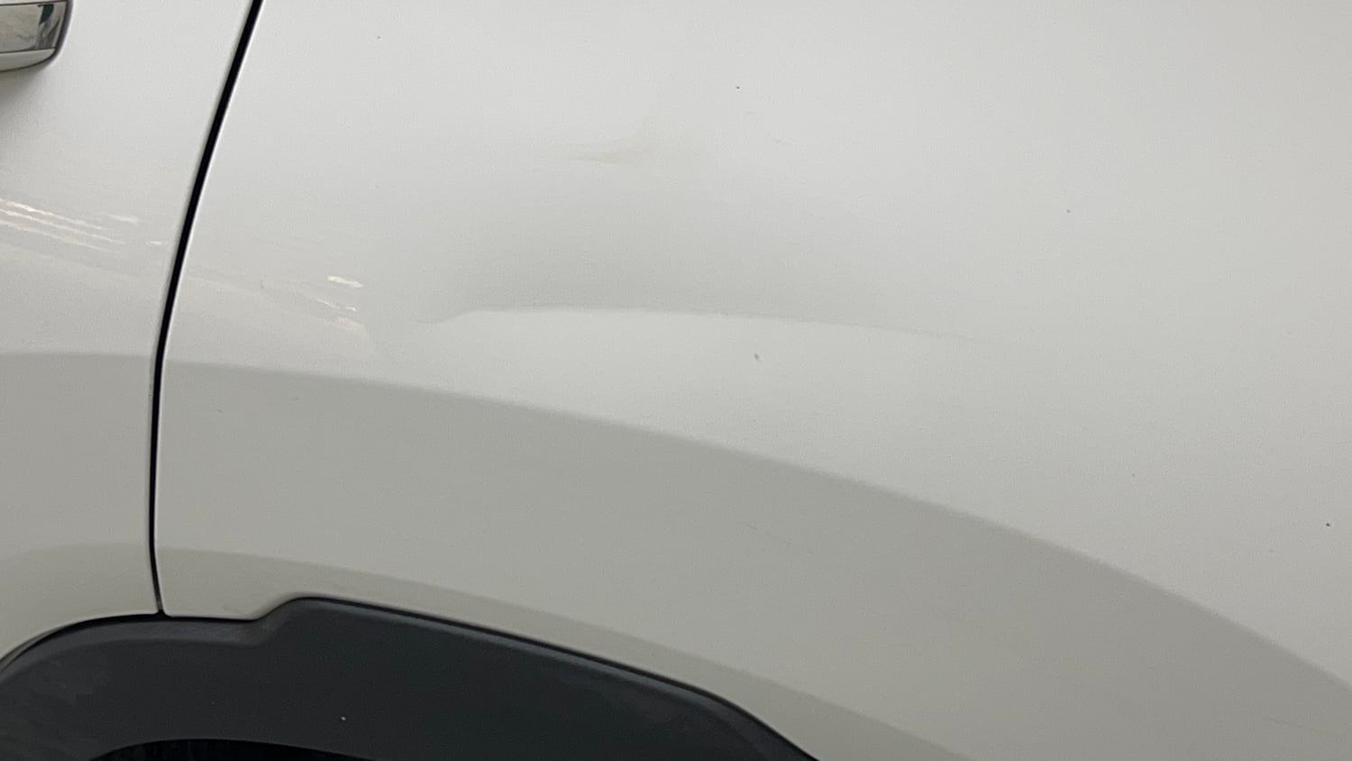Used 2025 Skoda Kylaq Signature Plus AT Petrol Automatic dents MINOR SCRATCH