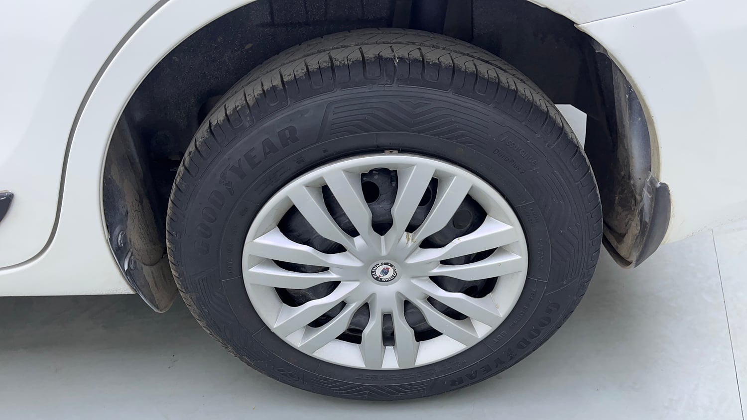 Used 2017 Maruti Suzuki Dzire VXi Petrol Manual tyres LEFT REAR TYRE RIM VIEW