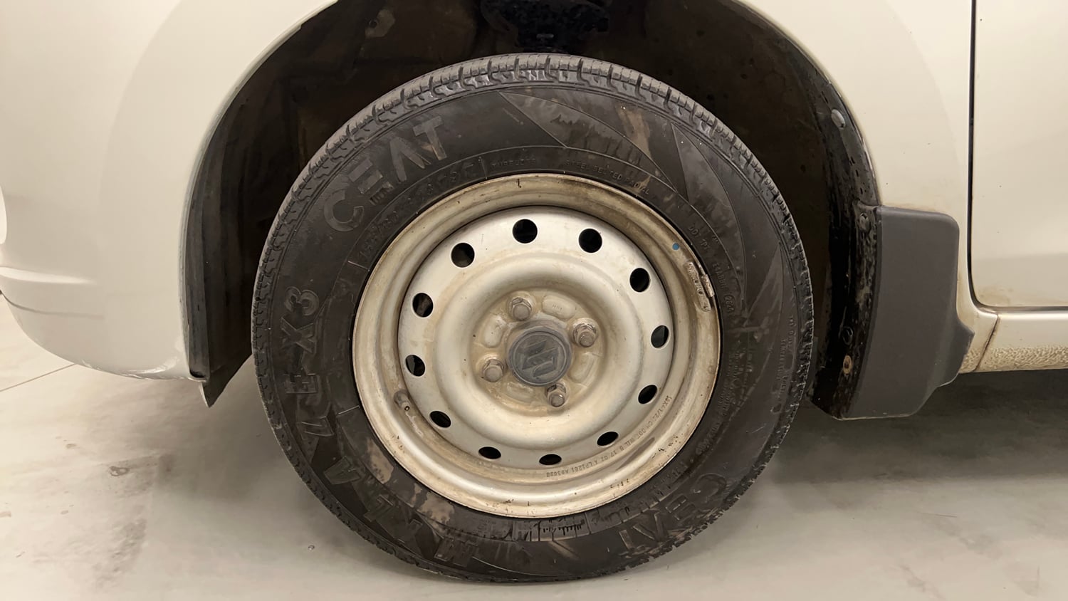 Used 2017 Maruti Suzuki Celerio LXi ABS Petrol Manual tyres LEFT FRONT TYRE RIM VIEW
