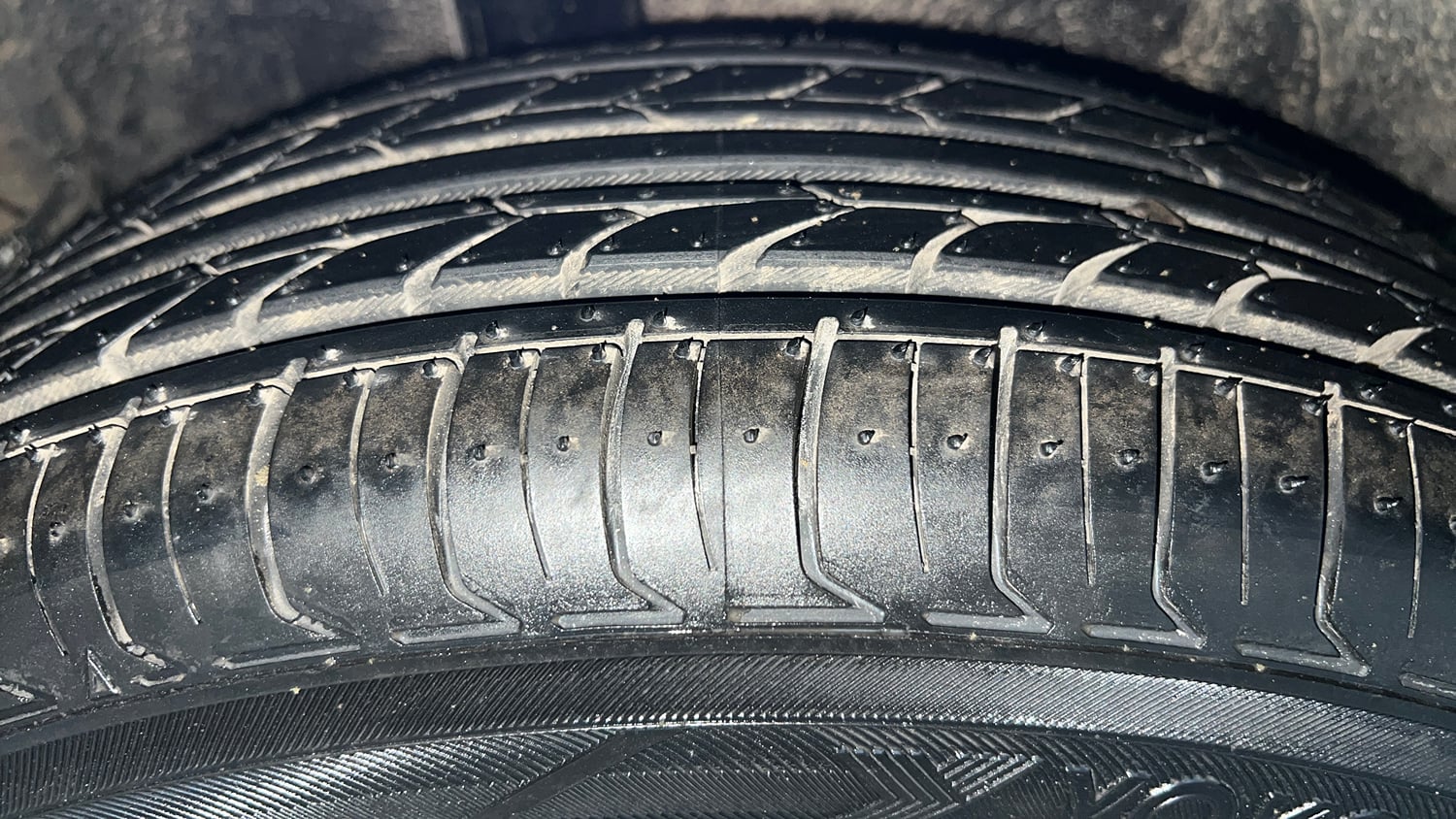 Used 2017 Maruti Suzuki Celerio ZXi Petrol Manual tyres RIGHT REAR TYRE TREAD VIEW