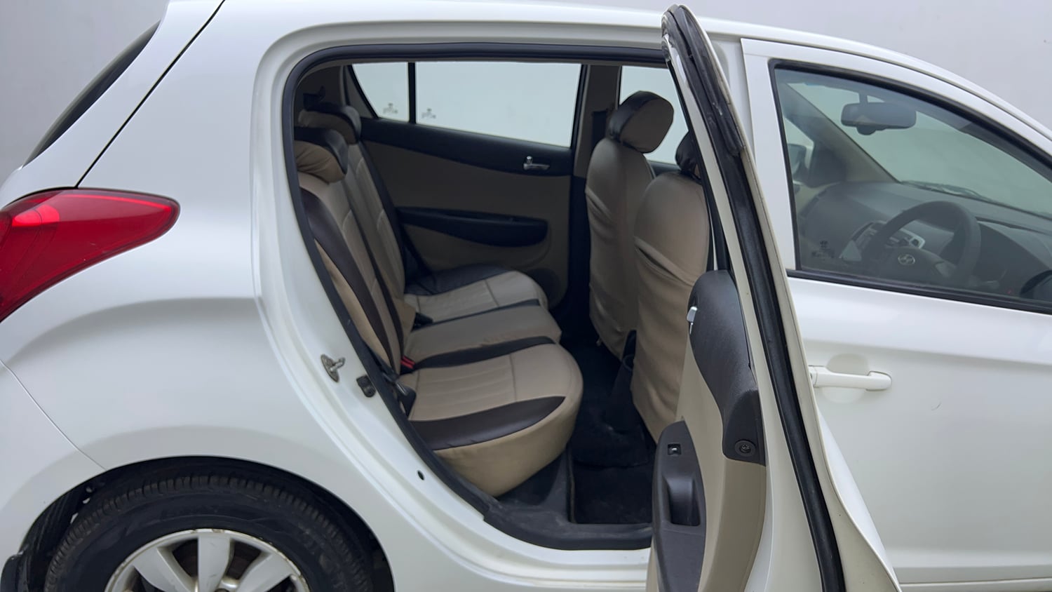 Used 2013 Hyundai i20 Sportz 1.2 Petrol Manual interior RIGHT SIDE REAR DOOR CABIN VIEW