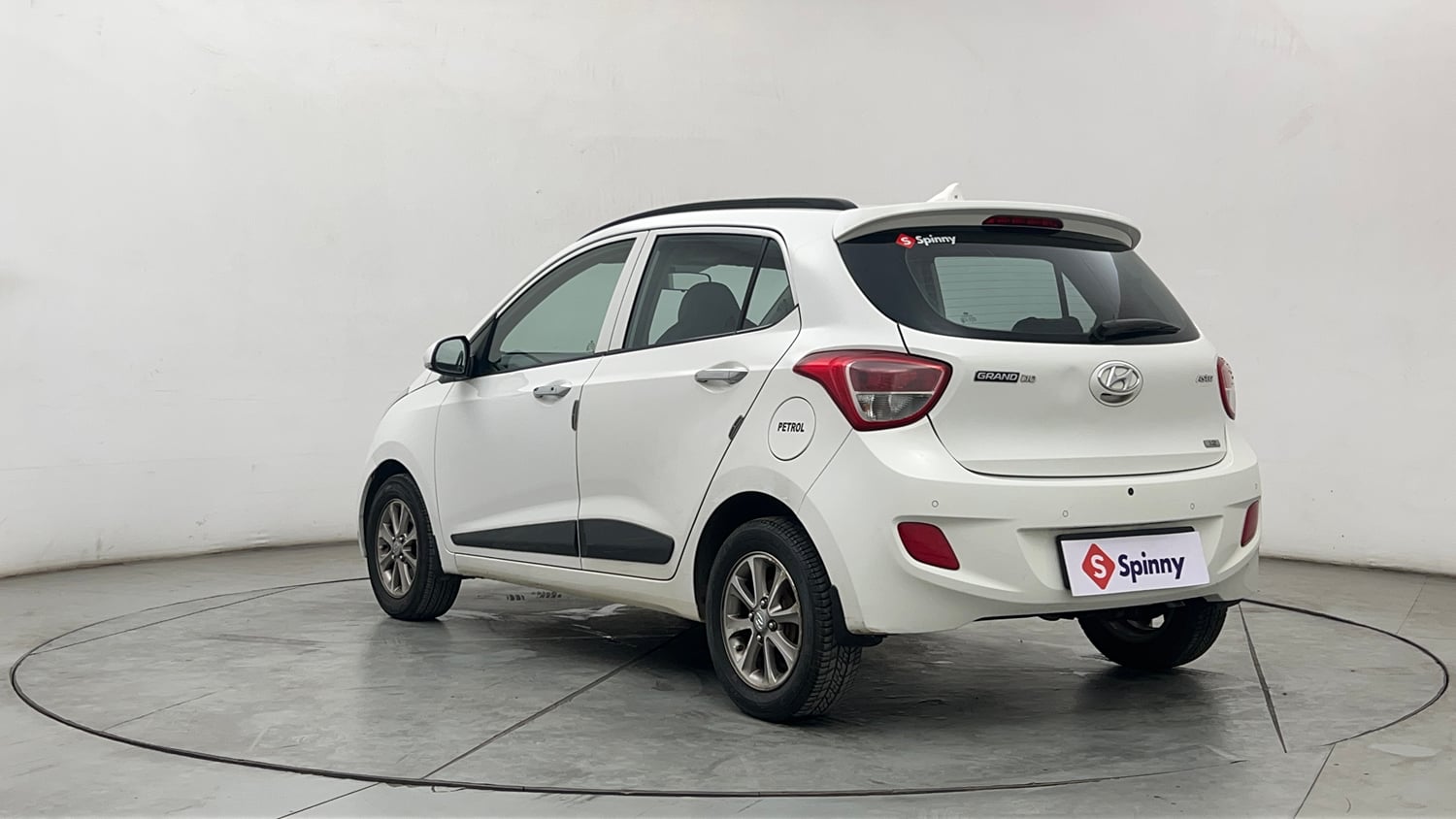 Used 2016 Hyundai Grand i10 Asta 1.2 Kappa VTVT Petrol Manual exterior LEFT REAR CORNER VIEW