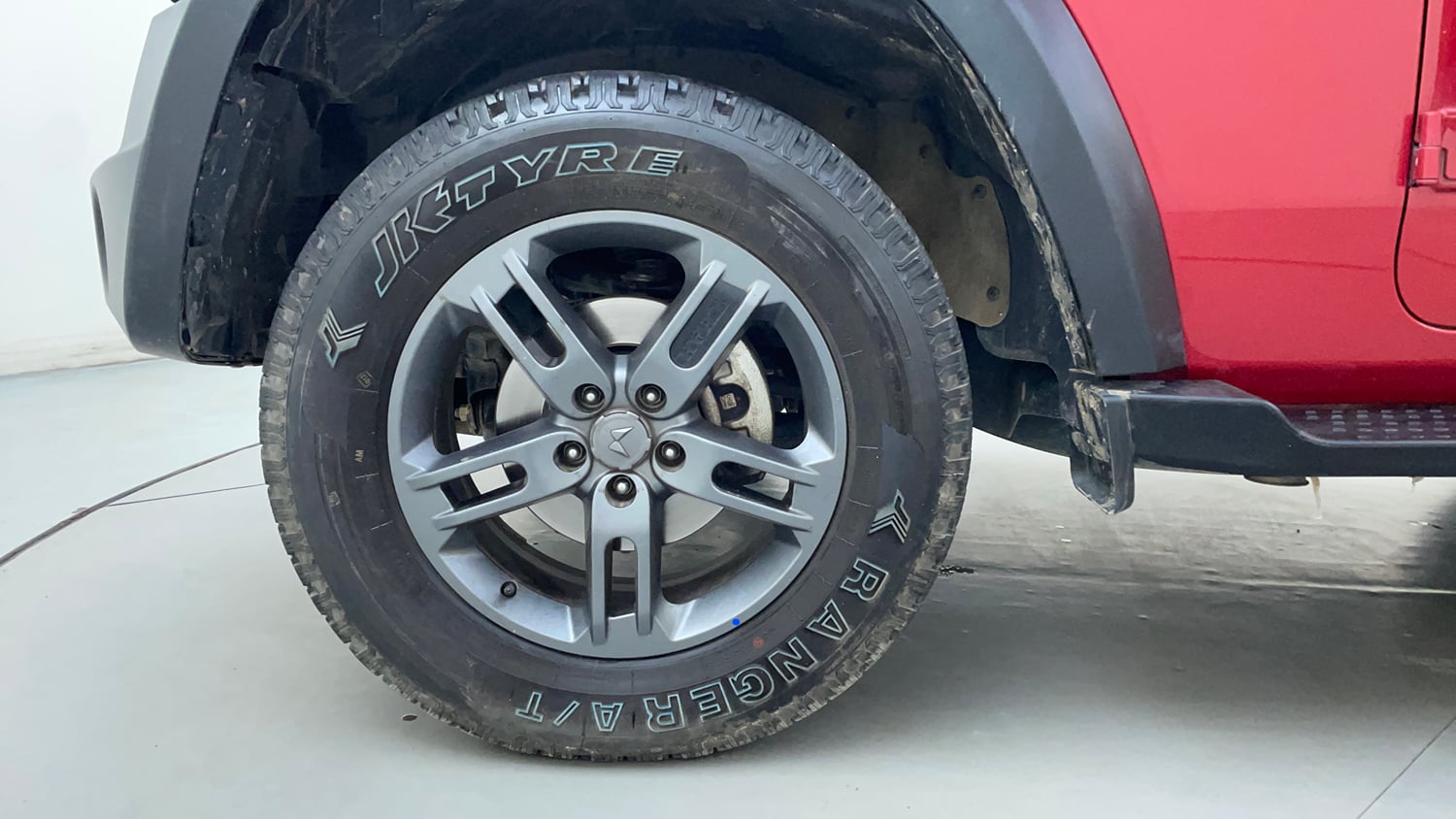 Used 2025 Mahindra Thar LX Hard Top Diesel MT RWD Diesel Manual tyres LEFT FRONT TYRE RIM VIEW