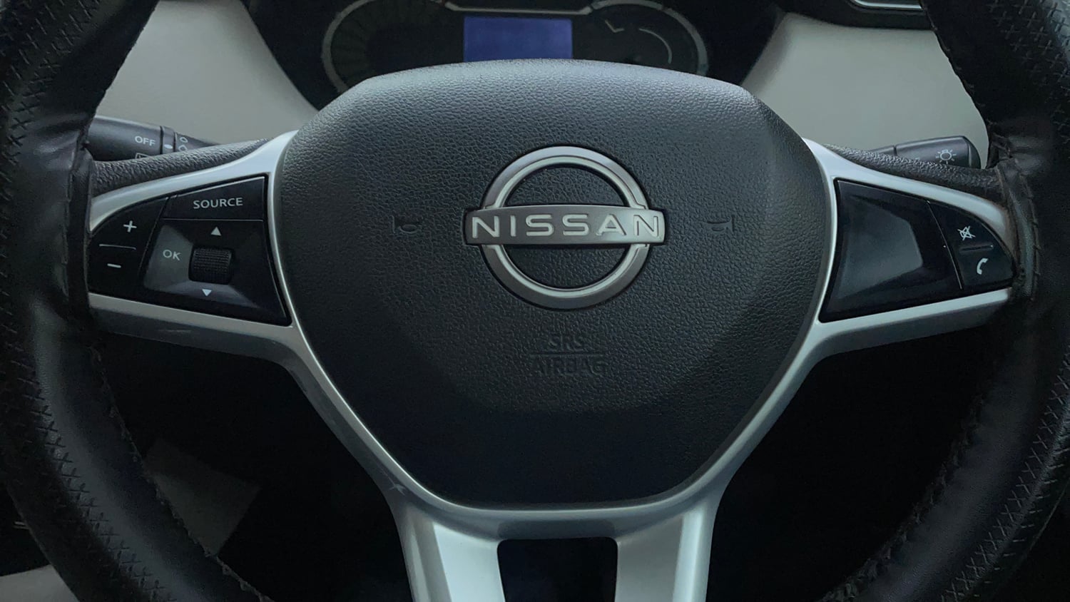 Used 2021 Nissan Magnite XL Turbo CVT Petrol Automatic top_features Airbags