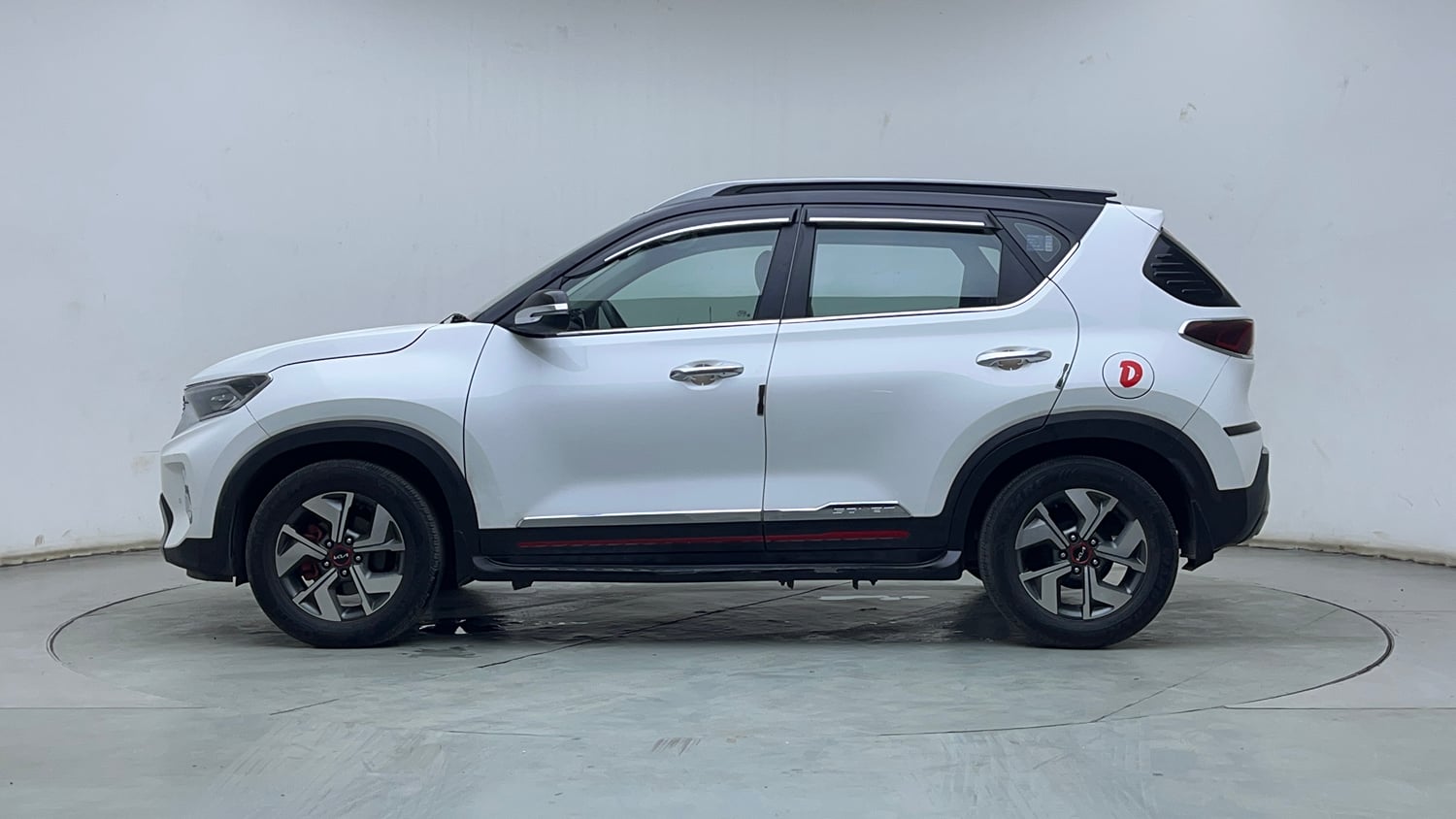 Used 2023 Kia Sonet GTX Plus 1.5 AT Diesel Automatic exterior LEFT SIDE VIEW