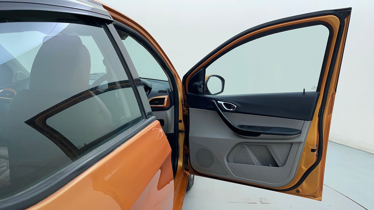 Used 2018 Tata Tiago Revotron XZ Petrol Manual interior RIGHT FRONT DOOR OPEN VIEW
