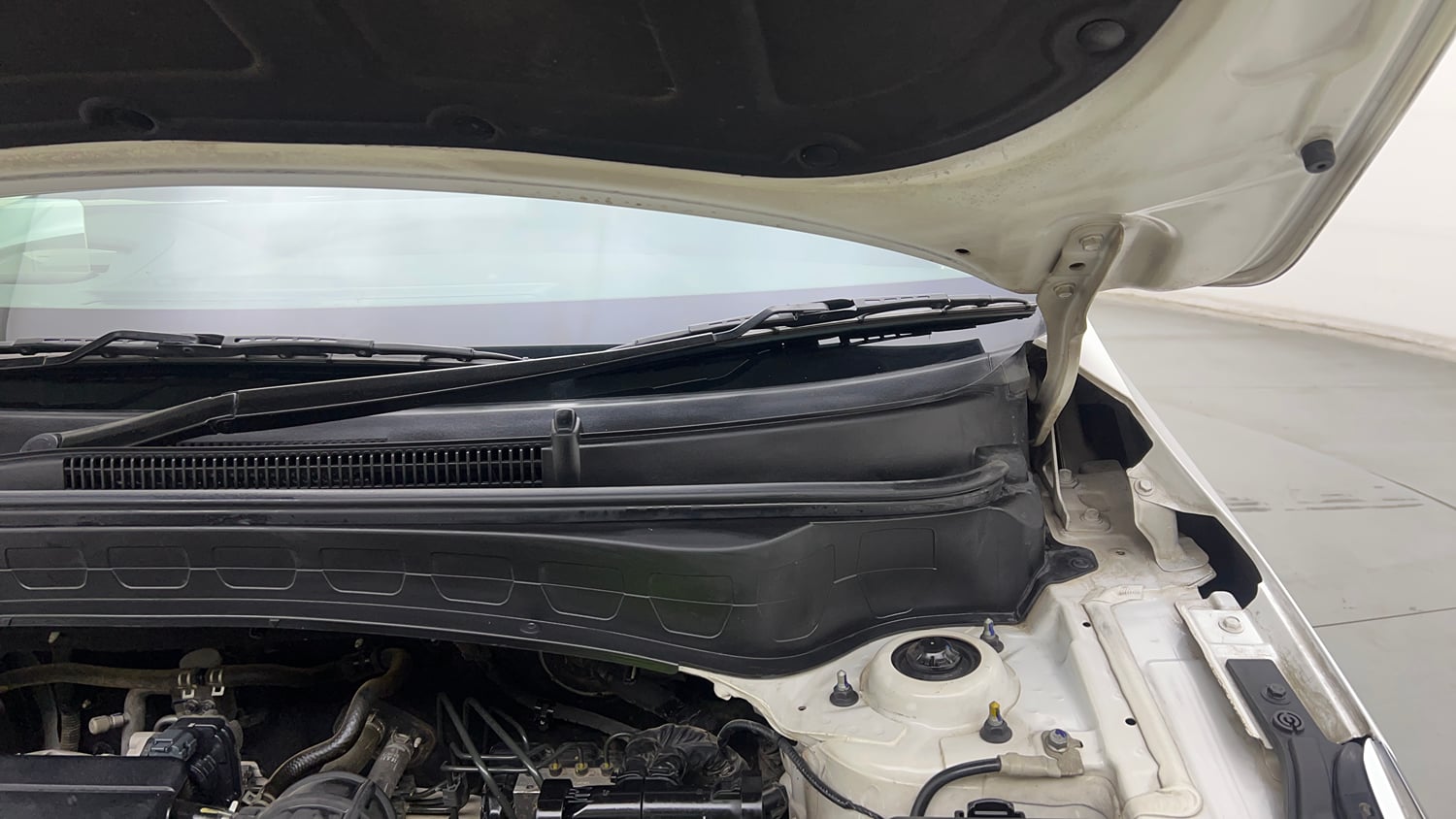 Used 2022 Kia Seltos GTX Plus 1.4 DCT Petrol Automatic engine ENGINE LEFT SIDE HINGE & APRON VIEW