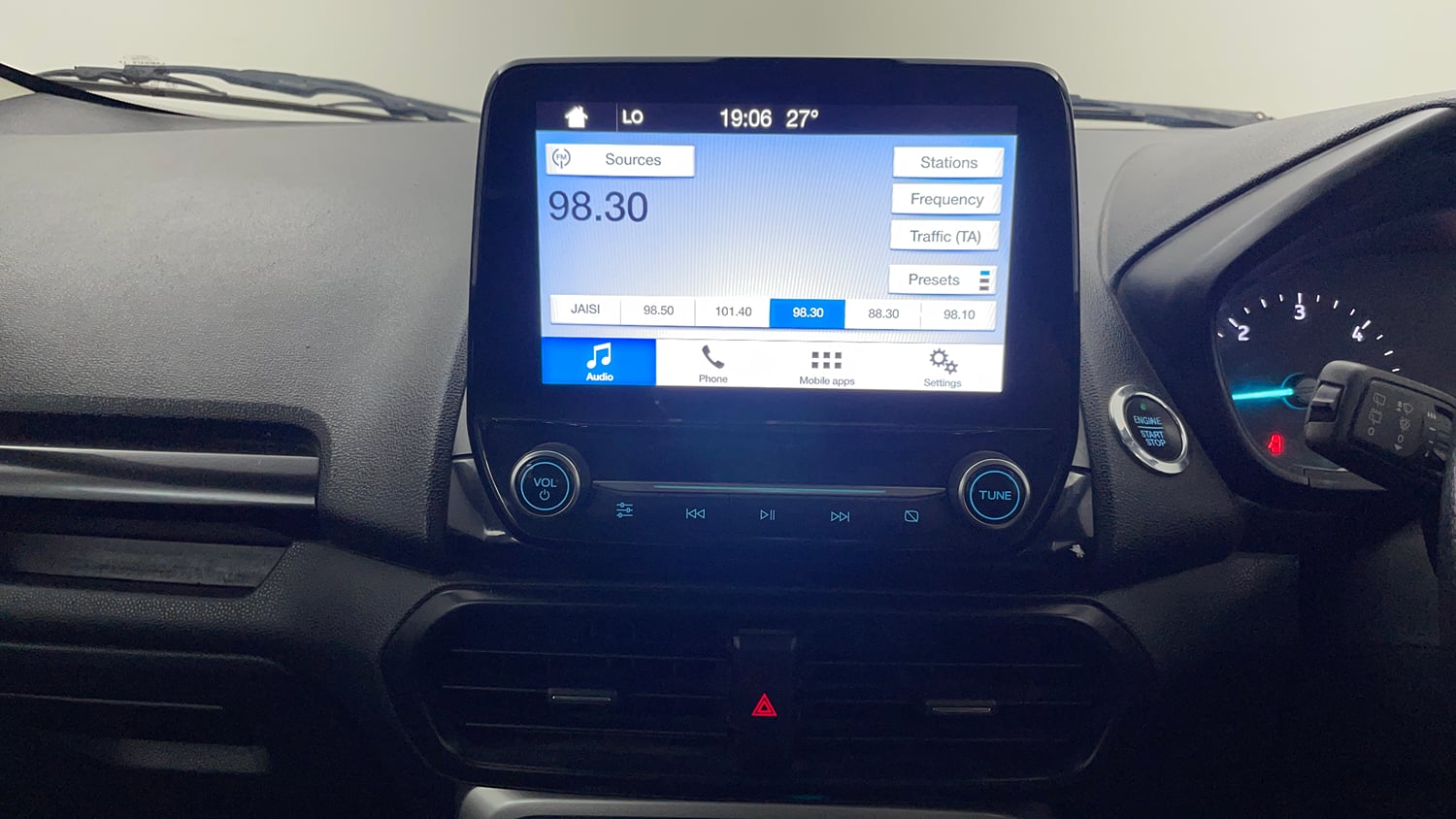 Used 2018 Ford EcoSport Titanium + 1.5L TDCi Diesel Manual top_features Integrated (in-dash) music system