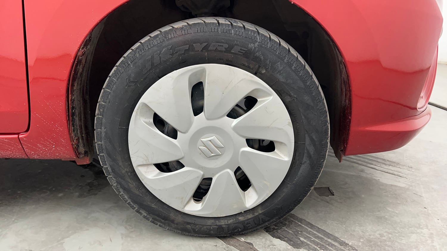 Used 2017 Maruti Suzuki Celerio ZXi AMT Petrol Automatic tyres RIGHT FRONT TYRE RIM VIEW