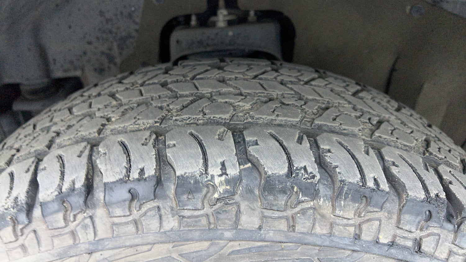 Used 2022 mahindra Thar LX Hard Top Diesel AT 4WD Diesel Automatic tyres LEFT FRONT TYRE TREAD VIEW