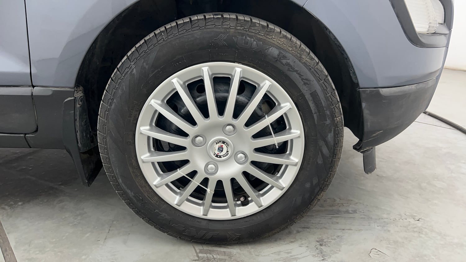 Used 2020 Ford EcoSport Trend 1.5L TDCi Diesel Manual tyres RIGHT FRONT TYRE RIM VIEW