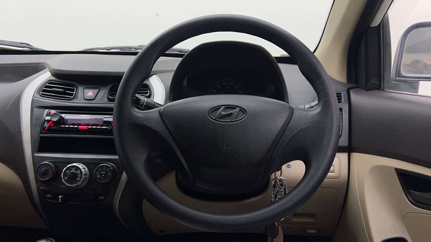 Used 2016 Hyundai Eon Era + Petrol Manual interior STEERING VIEW