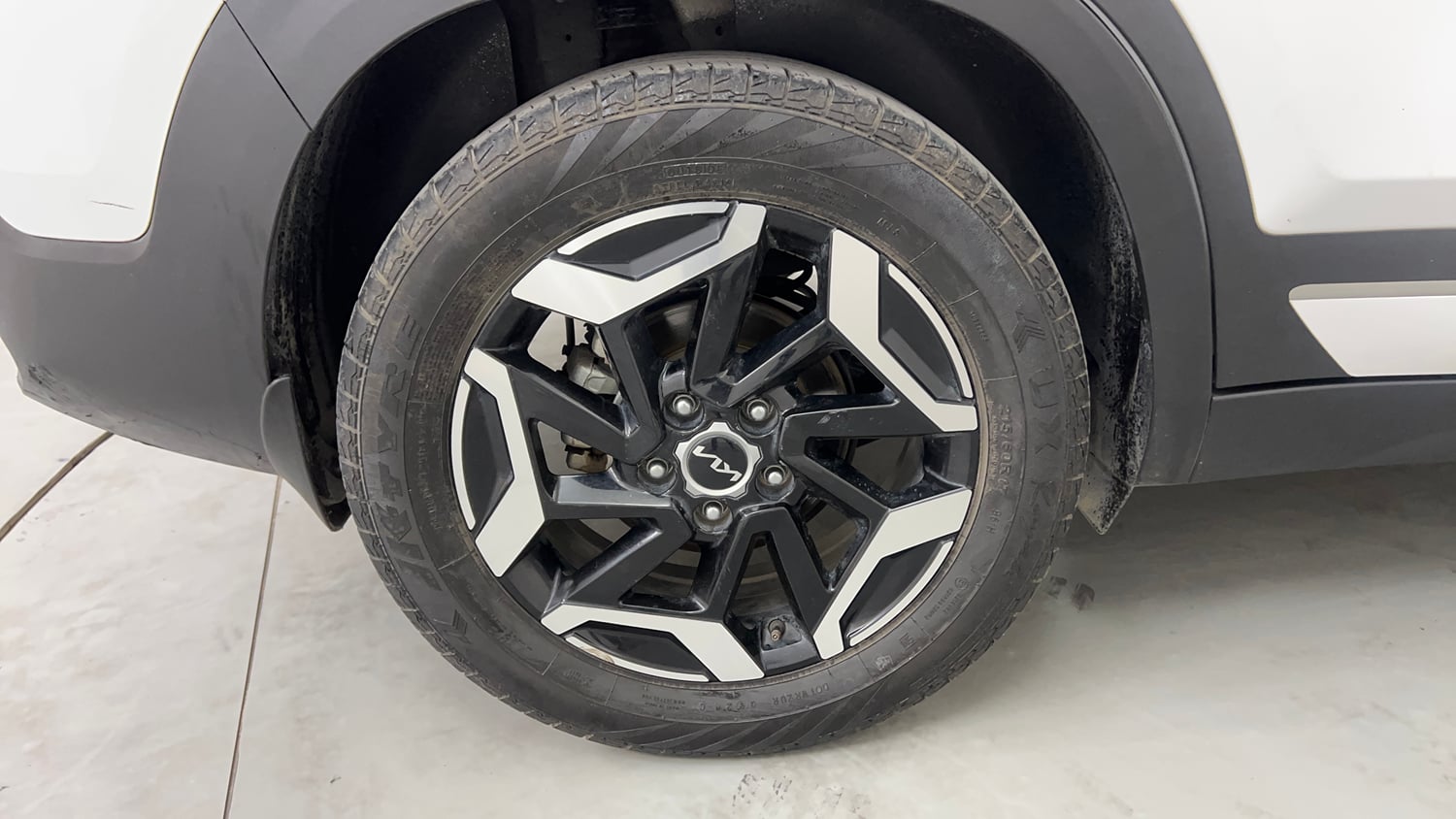 Used 2024 Kia Seltos HTX Plus 1.5 Diesel MT Diesel Manual tyres RIGHT REAR TYRE RIM VIEW