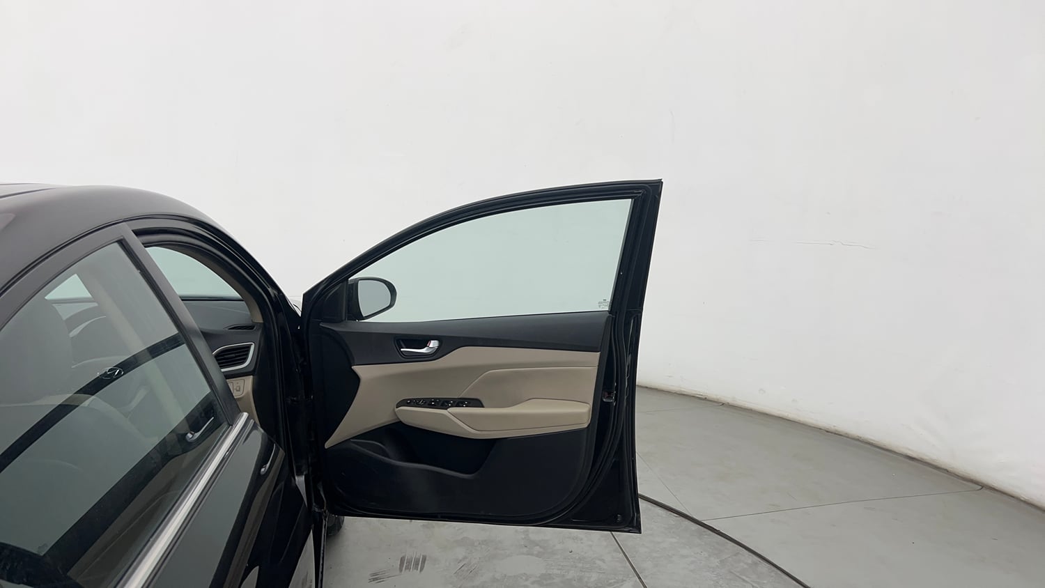 Used 2018 Hyundai Verna SX (O) 1.6 VTVT AT Petrol Automatic interior RIGHT FRONT DOOR OPEN VIEW